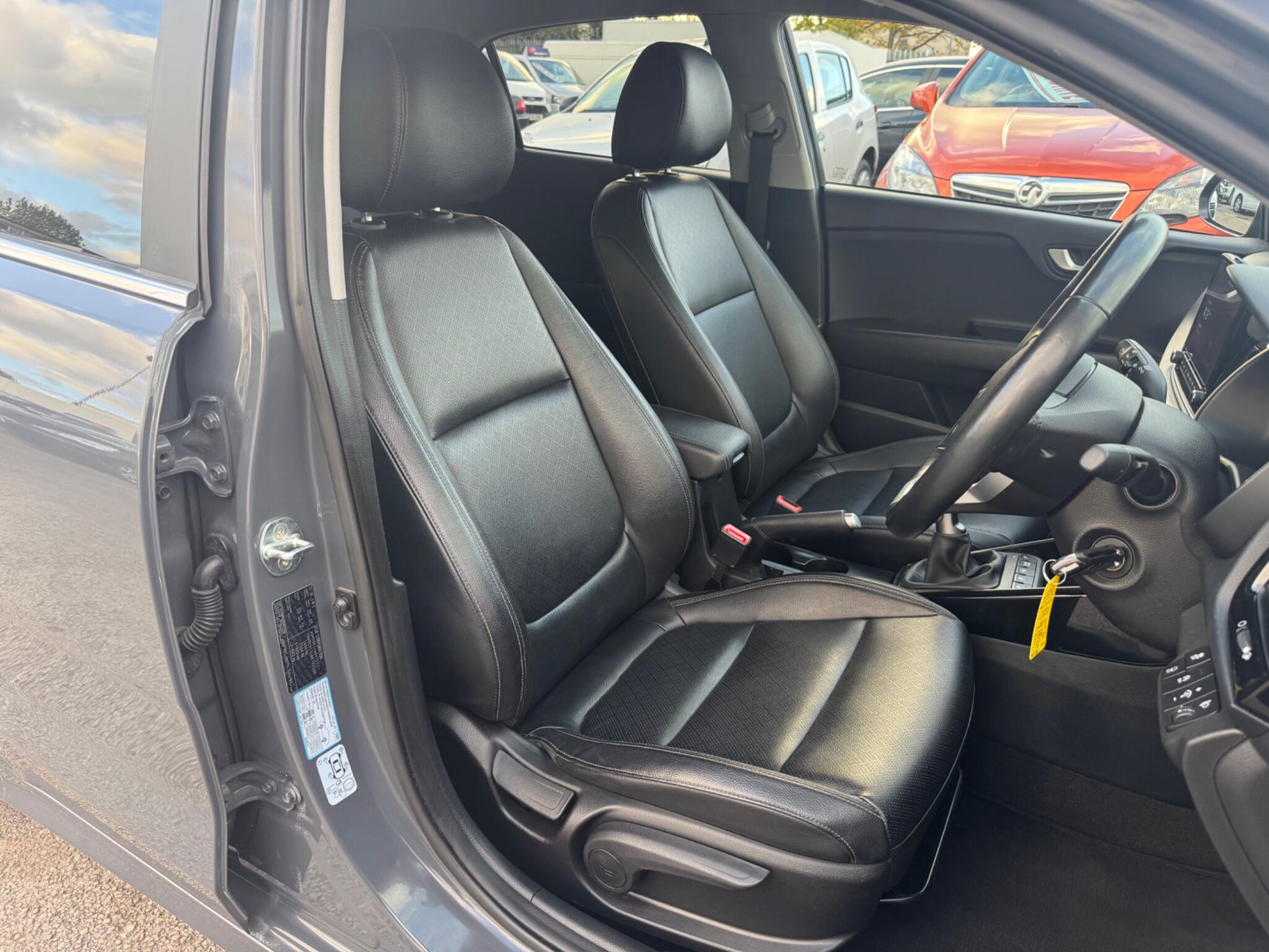 Kia Rio 1.0 T-GDi MHEV 3 Euro 6 (s/s) 5dr 5dr Manual 2022