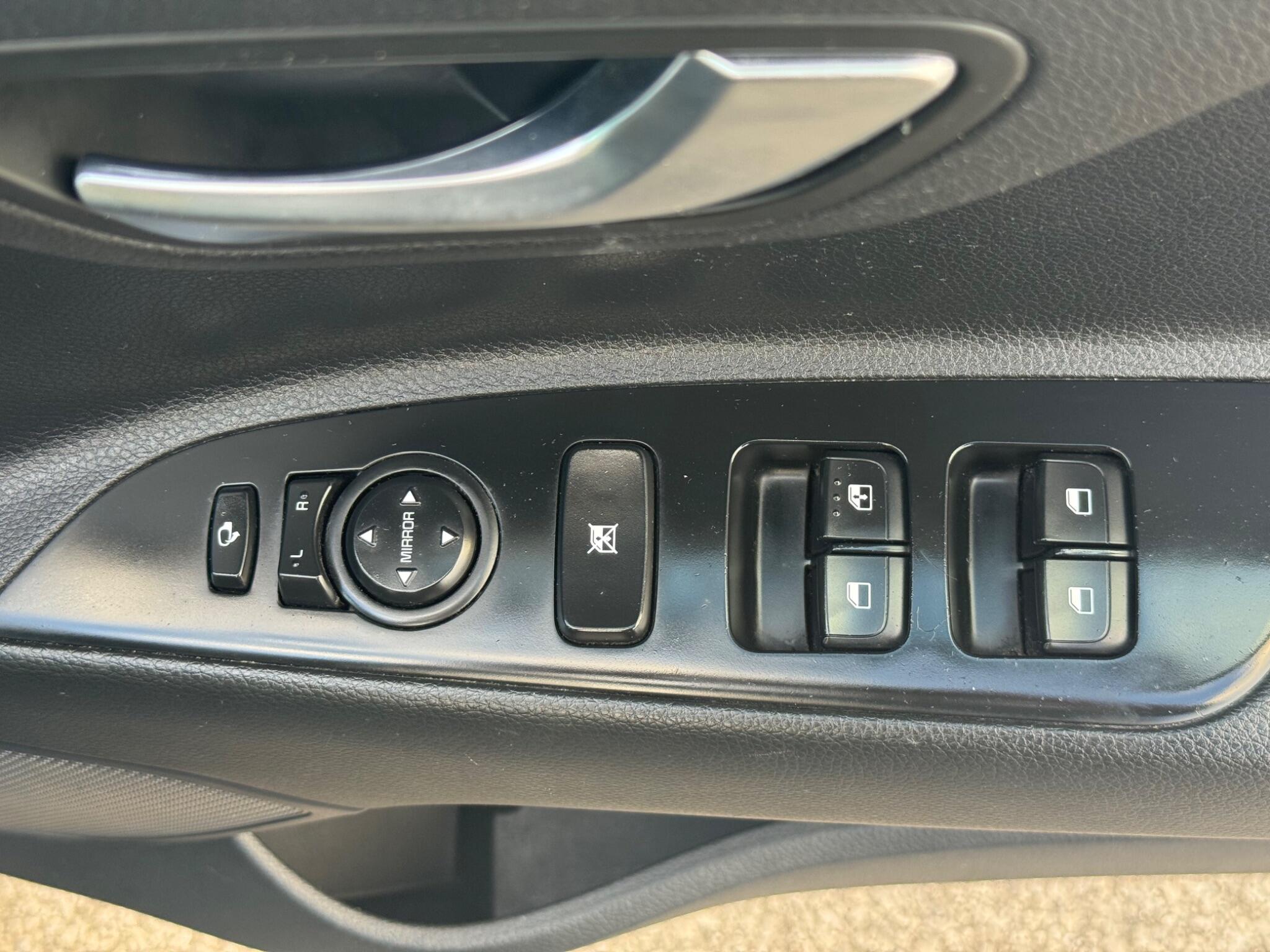 Kia Rio 1.0 T-GDi MHEV 3 Euro 6 (s/s) 5dr 5dr Manual 2022