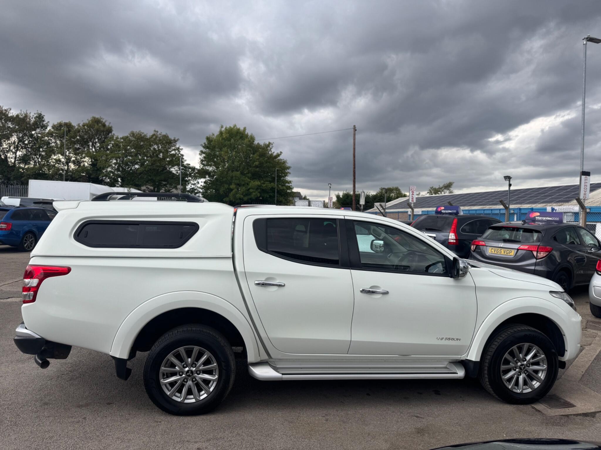 Mitsubishi L200 2.4 DI-D DC Warrior 4WD Euro 6 4dr 4dr Manual 2017