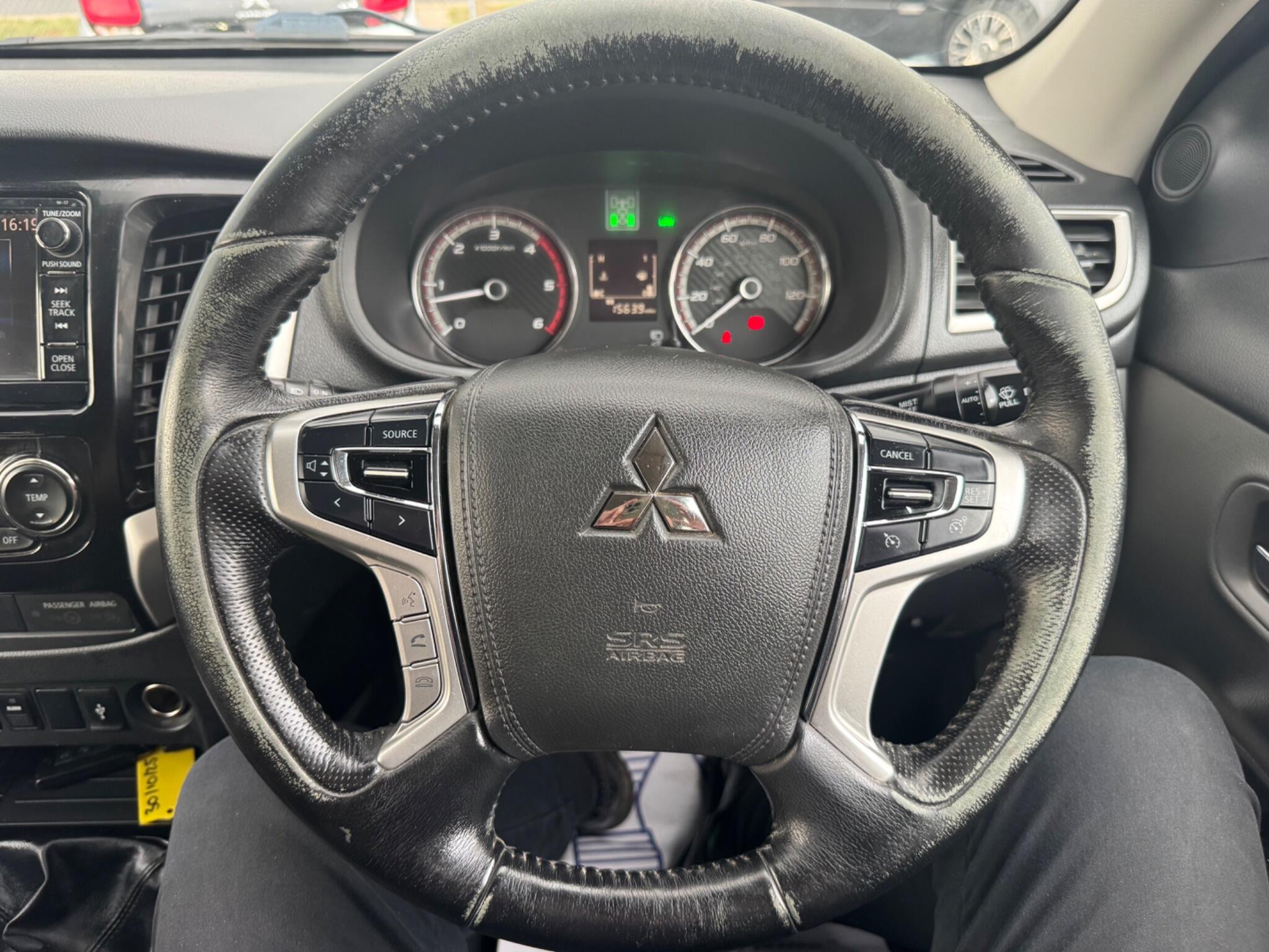 Mitsubishi L200 2.4 DI-D DC Warrior 4WD Euro 6 4dr 4dr Manual 2017