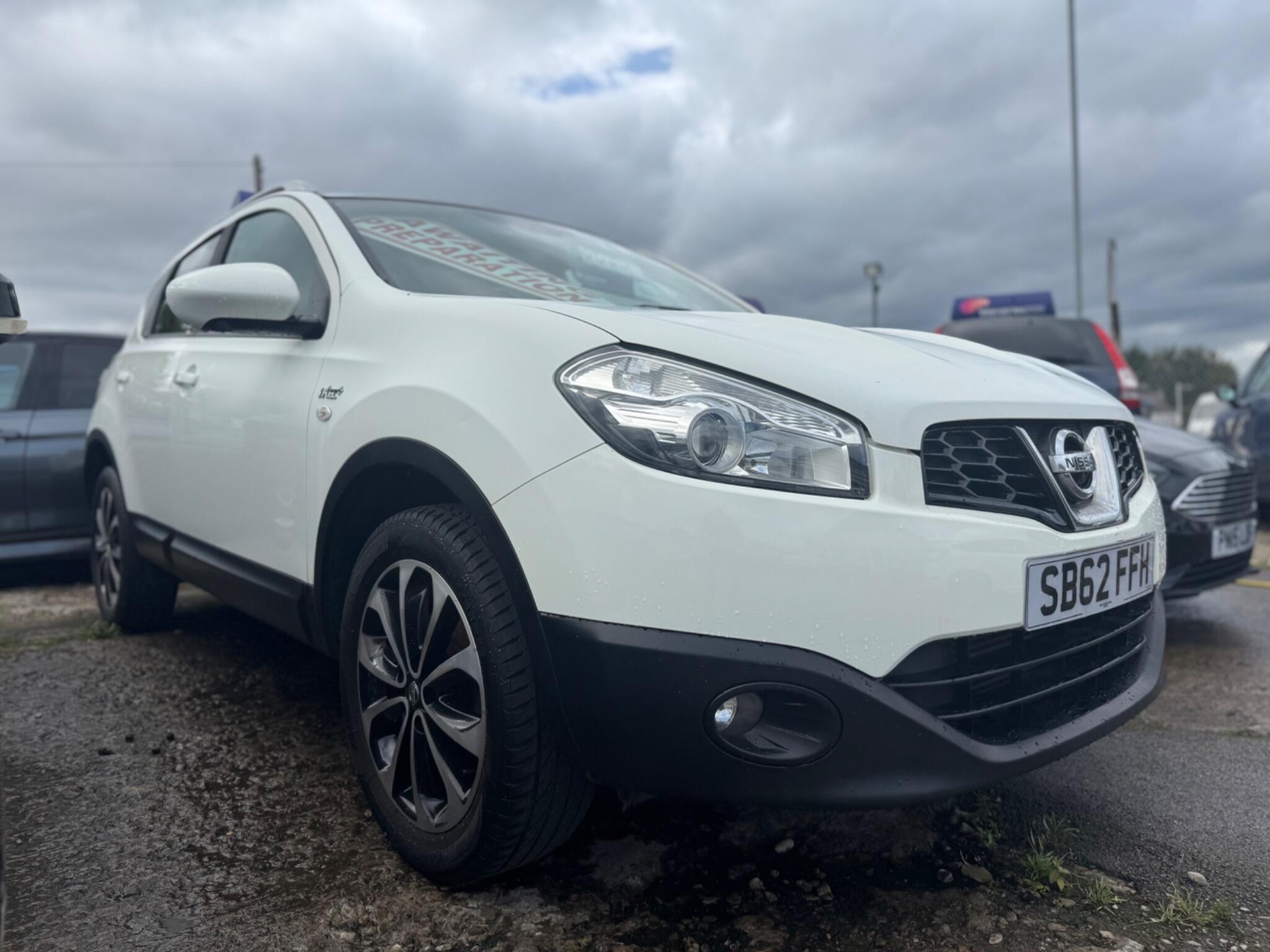 Nissan Qashqai 1.5 dCi n-tec+ 2WD Euro 5 5dr 5dr Manual 2012