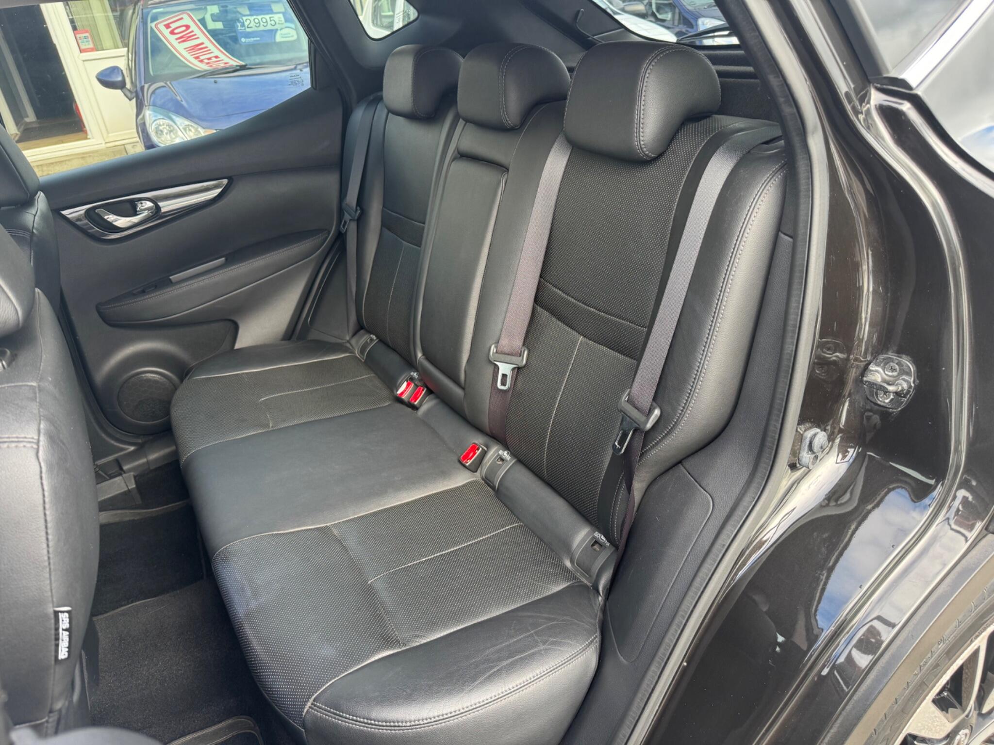 Nissan Qashqai 1.5 dCi Tekna 2WD Euro 5 (s/s) 5dr 5dr Manual 2014