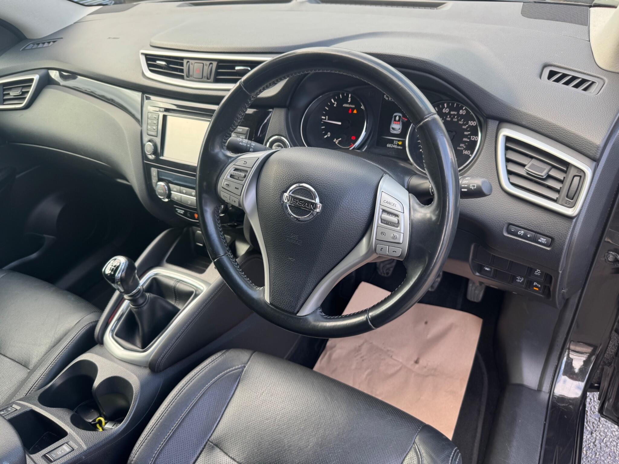 Nissan Qashqai 1.5 dCi Tekna 2WD Euro 5 (s/s) 5dr 5dr Manual 2014