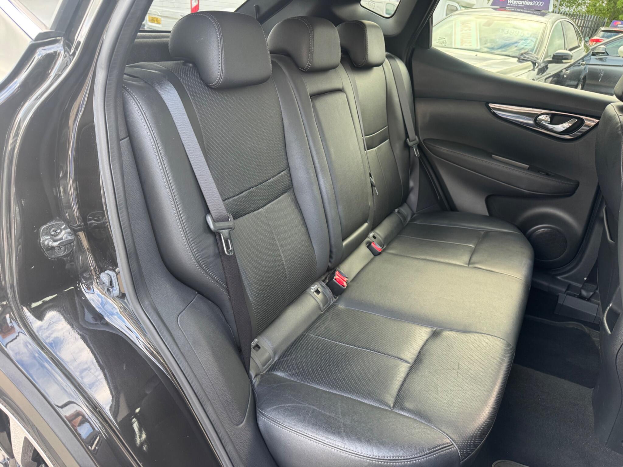 Nissan Qashqai 1.5 dCi Tekna 2WD Euro 5 (s/s) 5dr 5dr Manual 2014