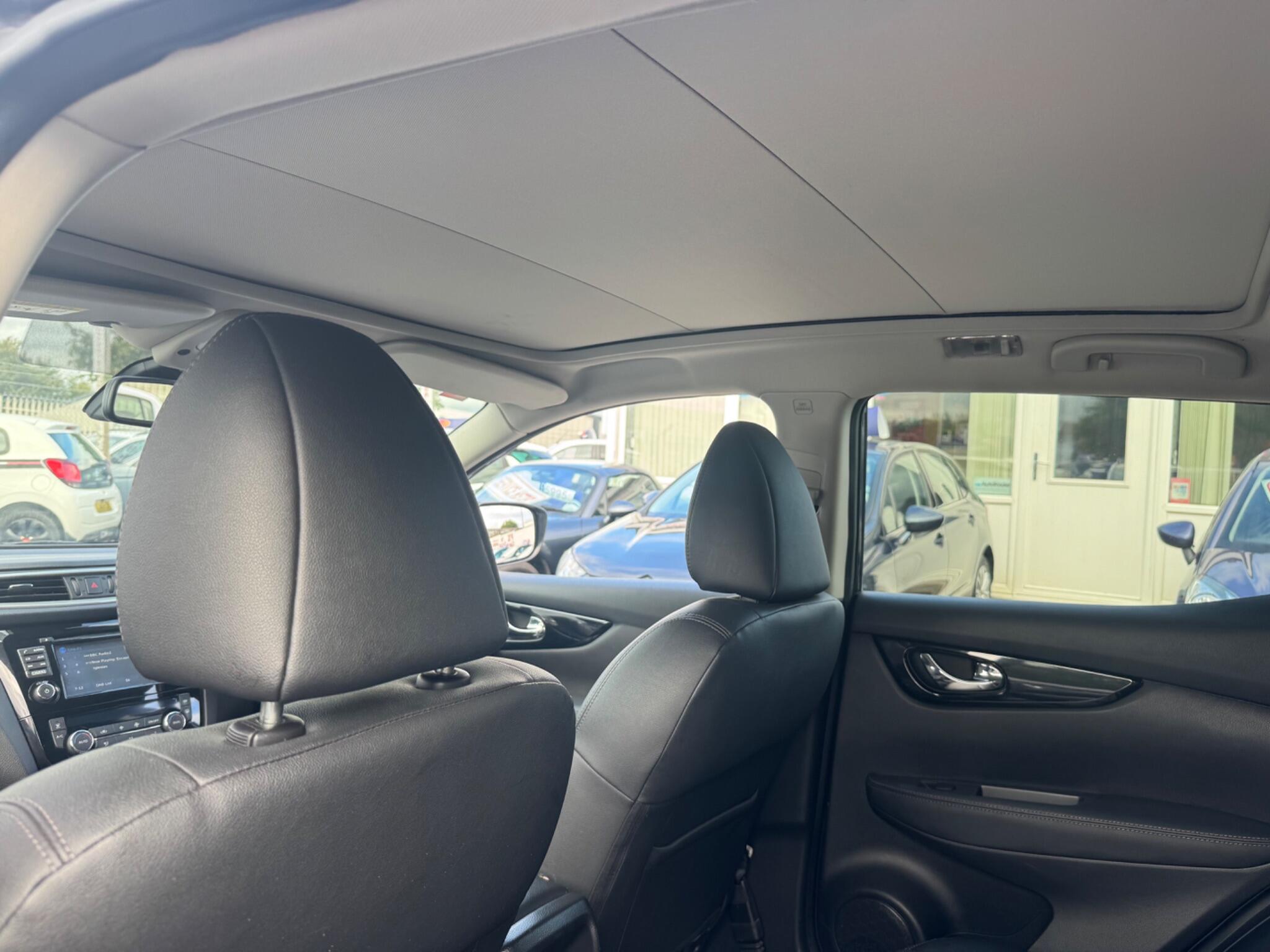 Nissan Qashqai 1.5 dCi Tekna 2WD Euro 5 (s/s) 5dr 5dr Manual 2014