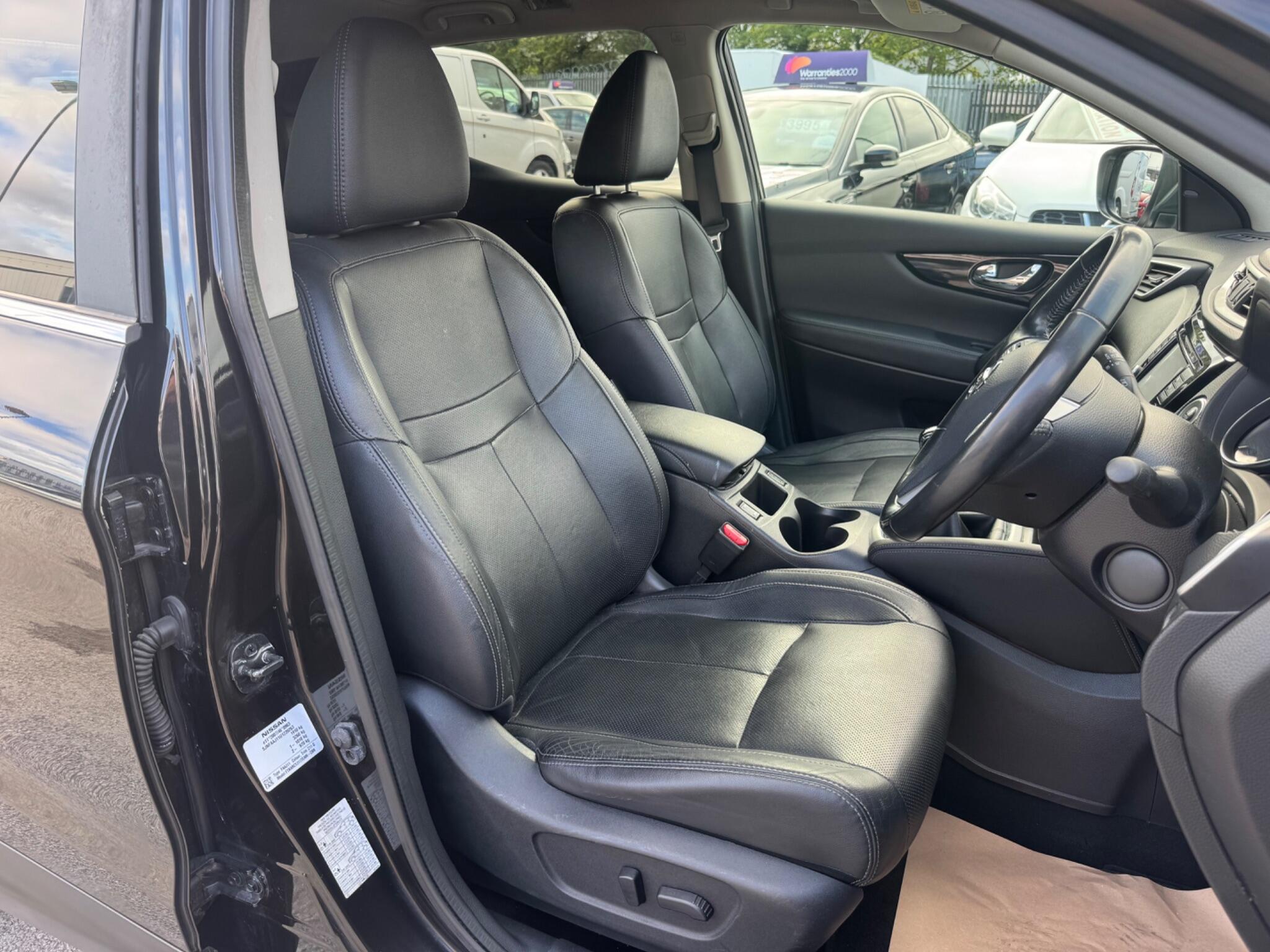 Nissan Qashqai 1.5 dCi Tekna 2WD Euro 5 (s/s) 5dr 5dr Manual 2014