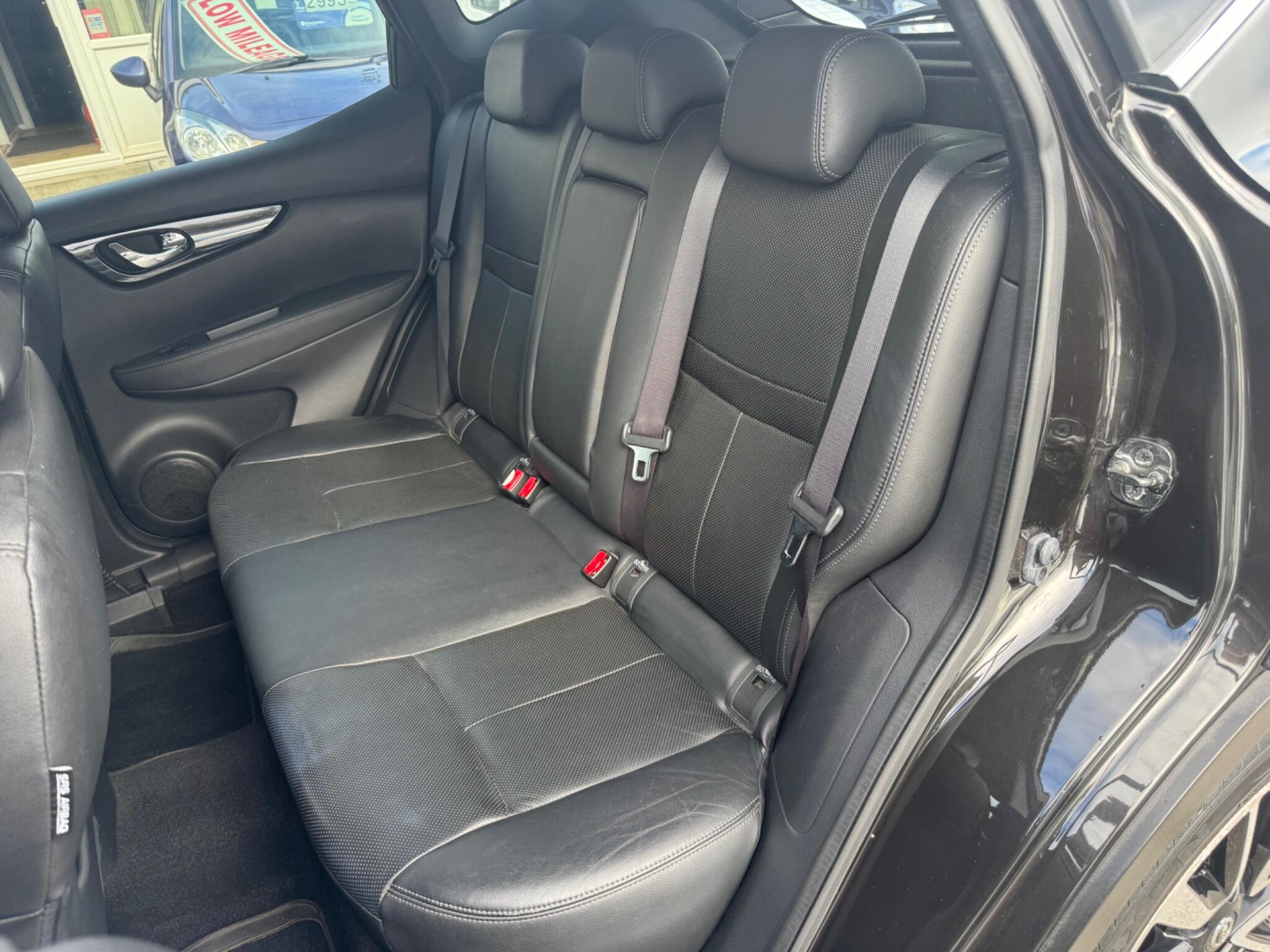 Nissan Qashqai 1.5 dCi Tekna 2WD Euro 5 (s/s) 5dr 5dr Manual 2014