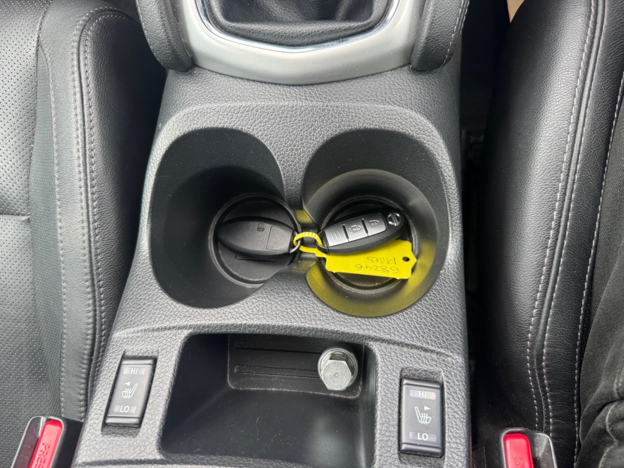 Nissan Qashqai 1.5 dCi Tekna 2WD Euro 5 (s/s) 5dr 5dr Manual 2014