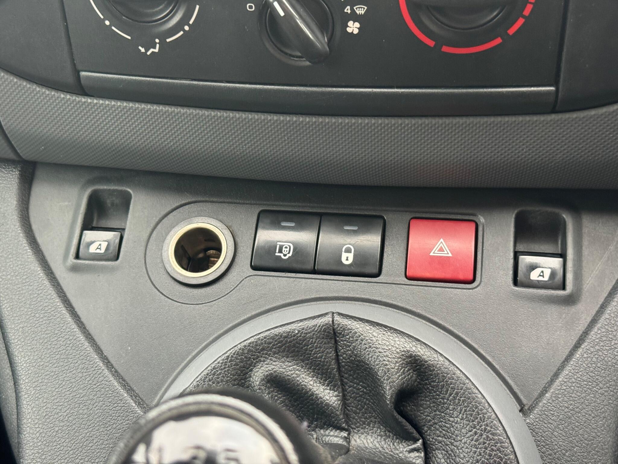 Peugeot Partner 1.6 HDi 850 S L1 4dr 4dr Manual 2011