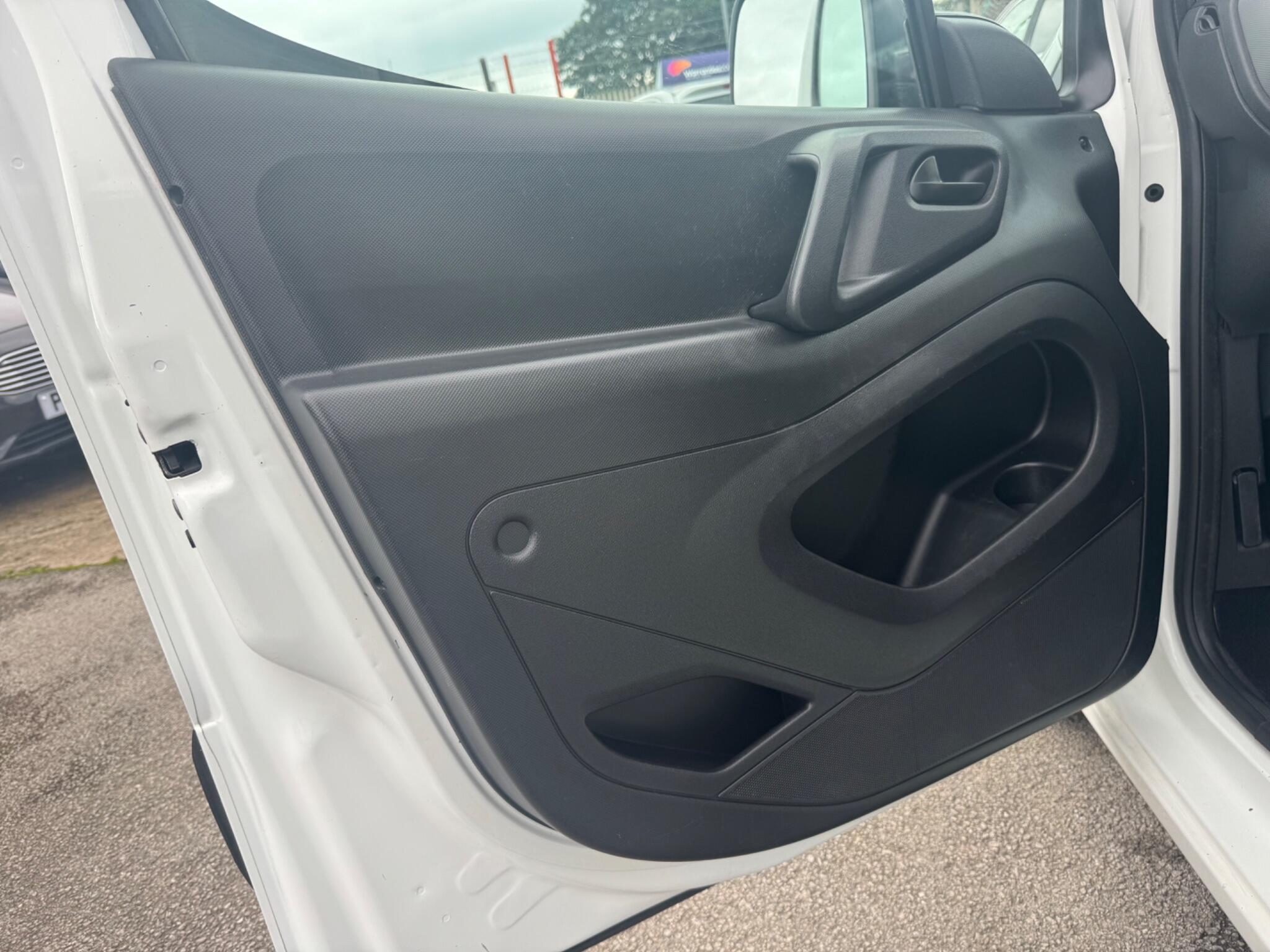 Peugeot Partner 1.6 HDi 850 S L1 4dr 4dr Manual 2011