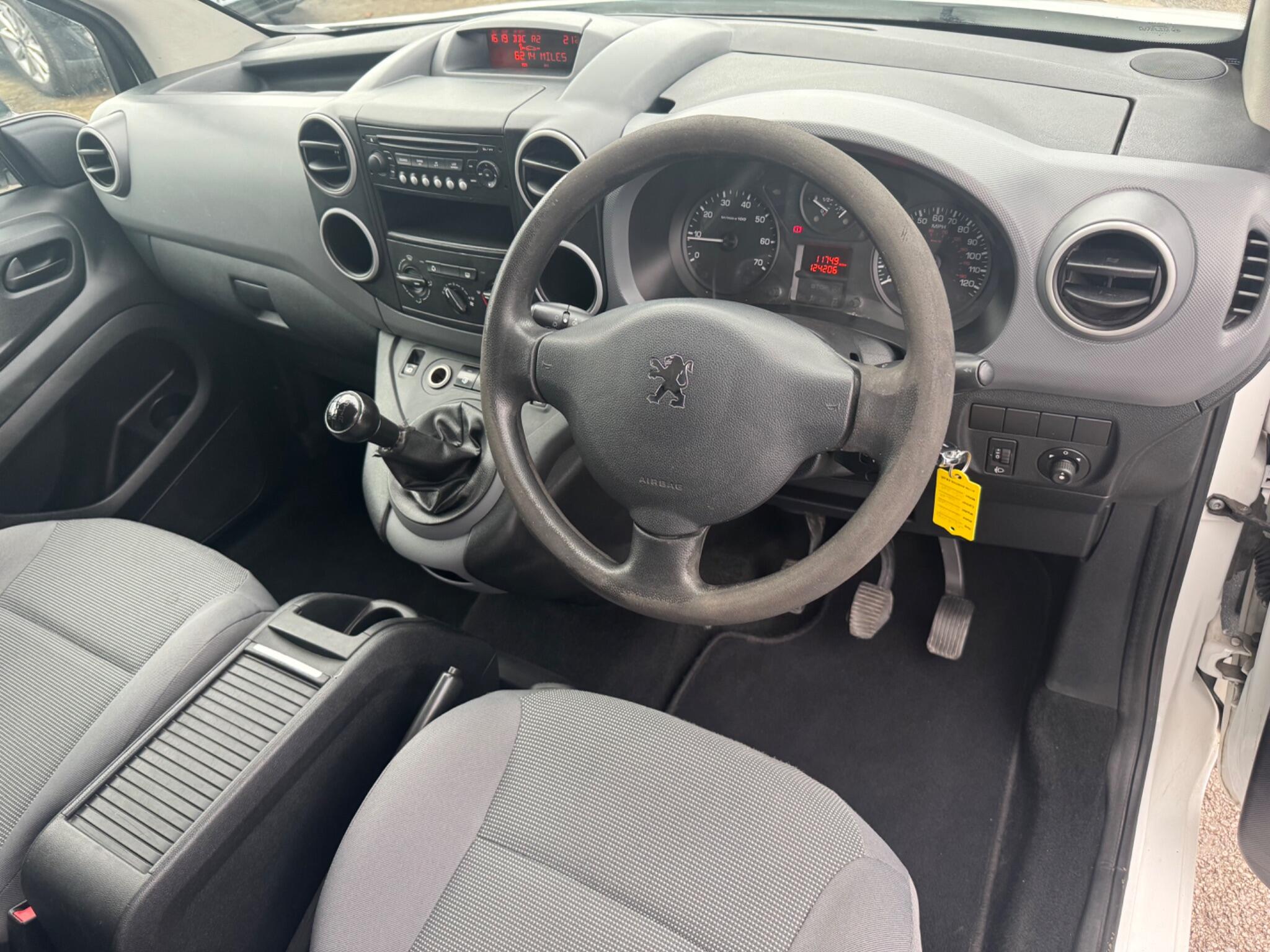 Peugeot Partner 1.6 HDi 850 S L1 4dr 4dr Manual 2011