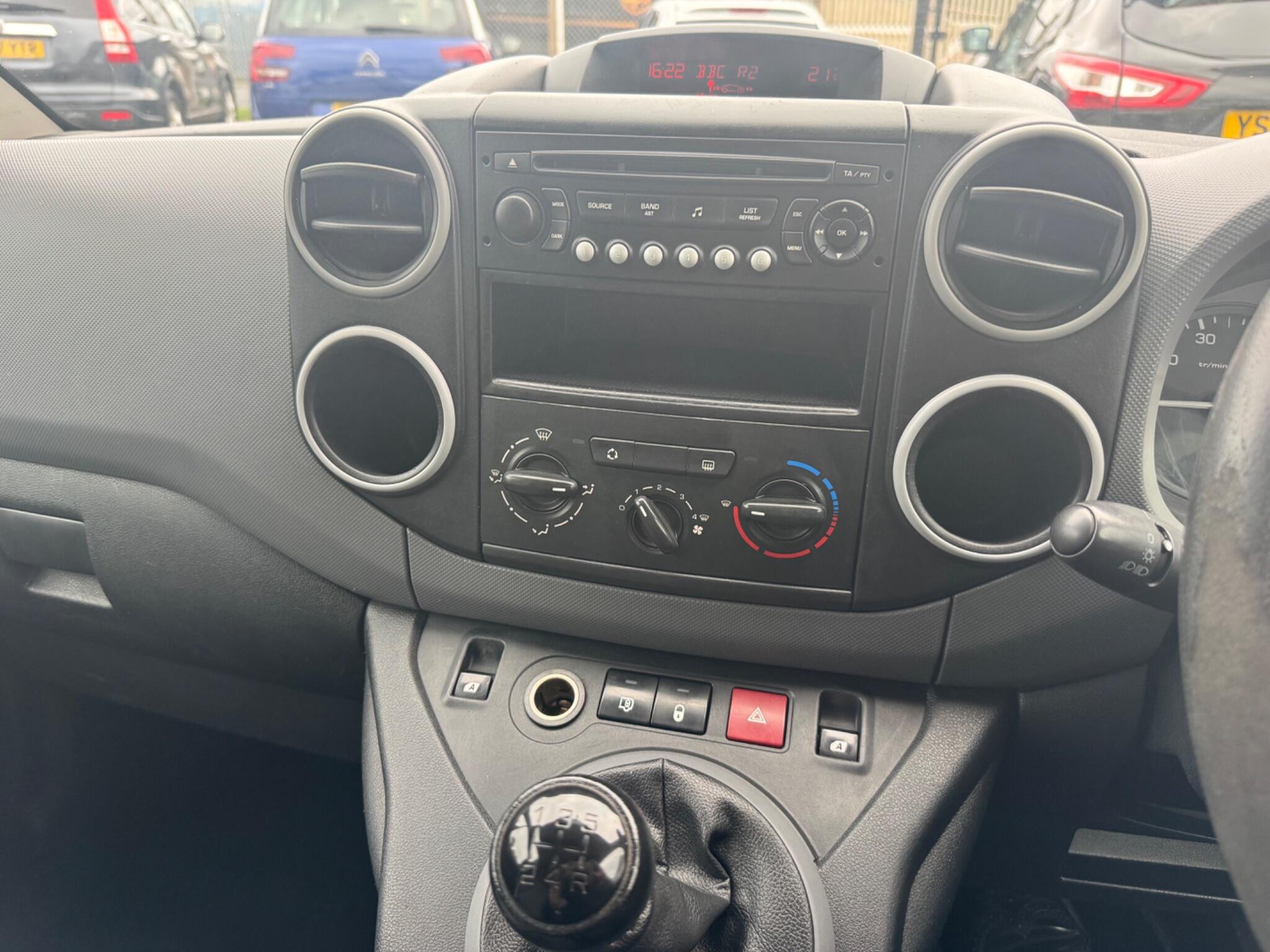 Peugeot Partner 1.6 HDi 850 S L1 4dr 4dr Manual 2011