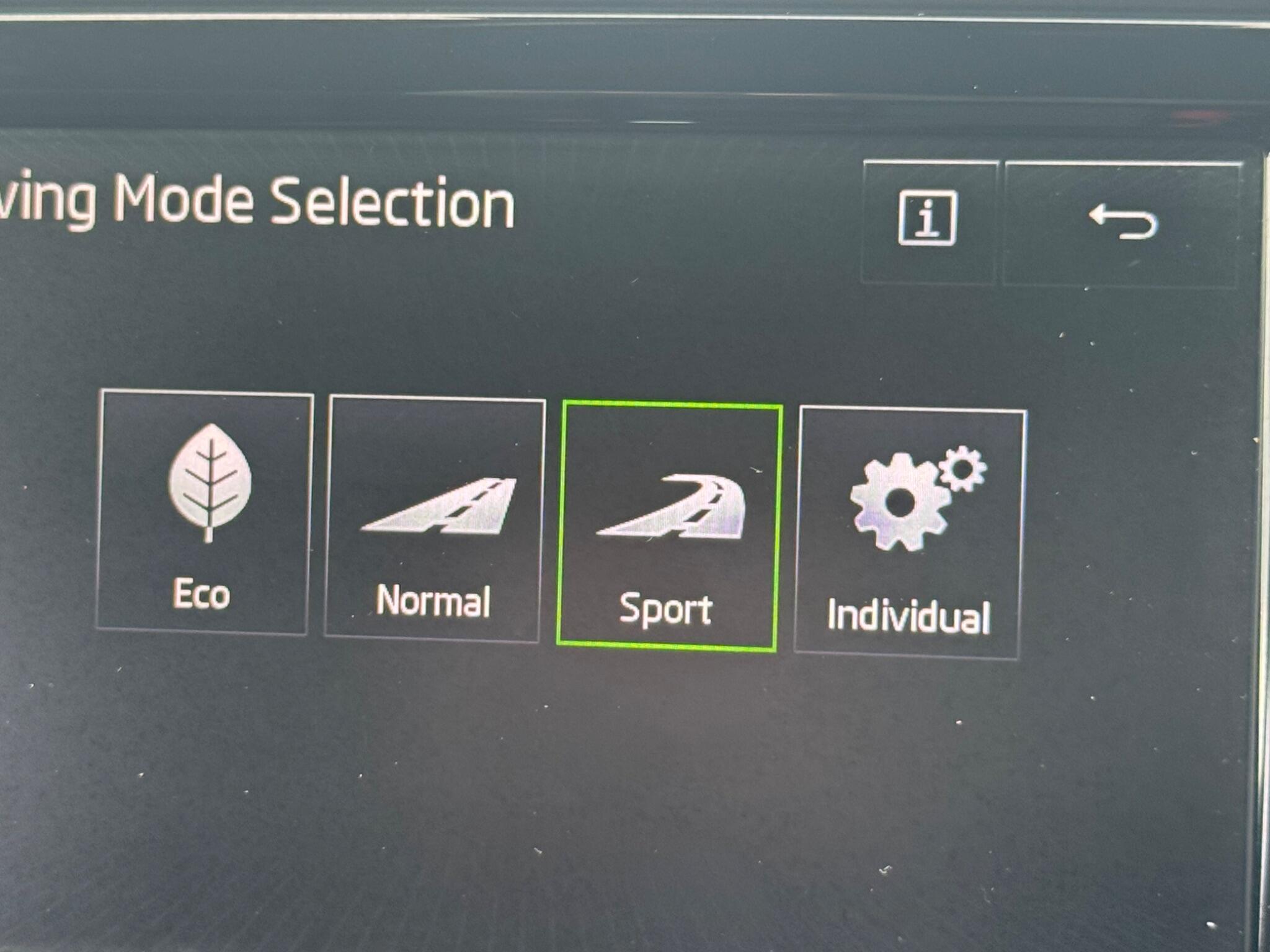 Skoda Octavia 2.0 TDI vRS Estate 5dr Diesel Manual Euro 6 (s/s) (SNav) (184 ps) 5dr Manual 2015