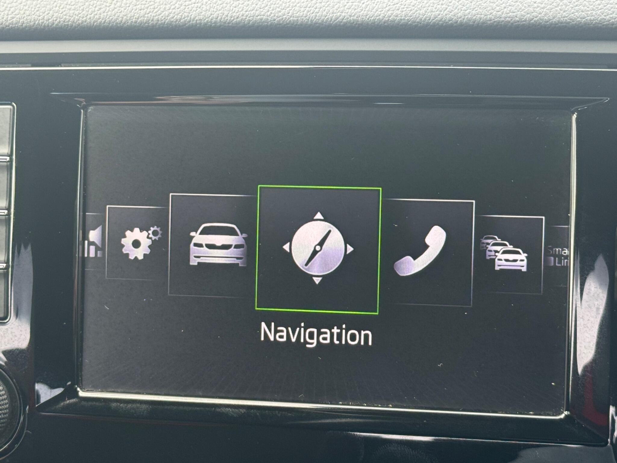 Skoda Octavia 2.0 TDI vRS Estate 5dr Diesel Manual Euro 6 (s/s) (SNav) (184 ps) 5dr Manual 2015
