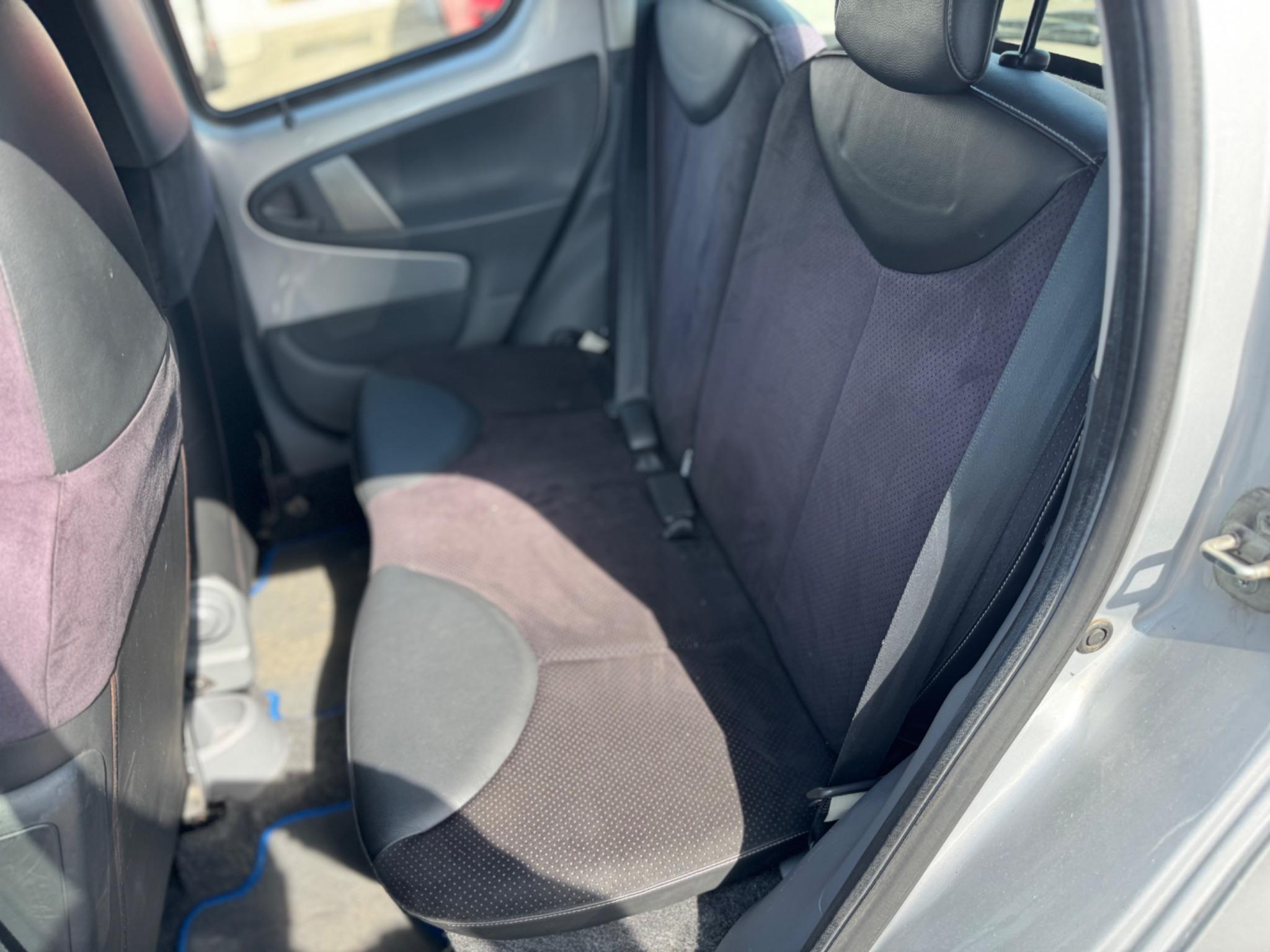 Toyota Aygo 1.0 VVT-i Platinum Euro 4 5dr 5dr Manual 2009