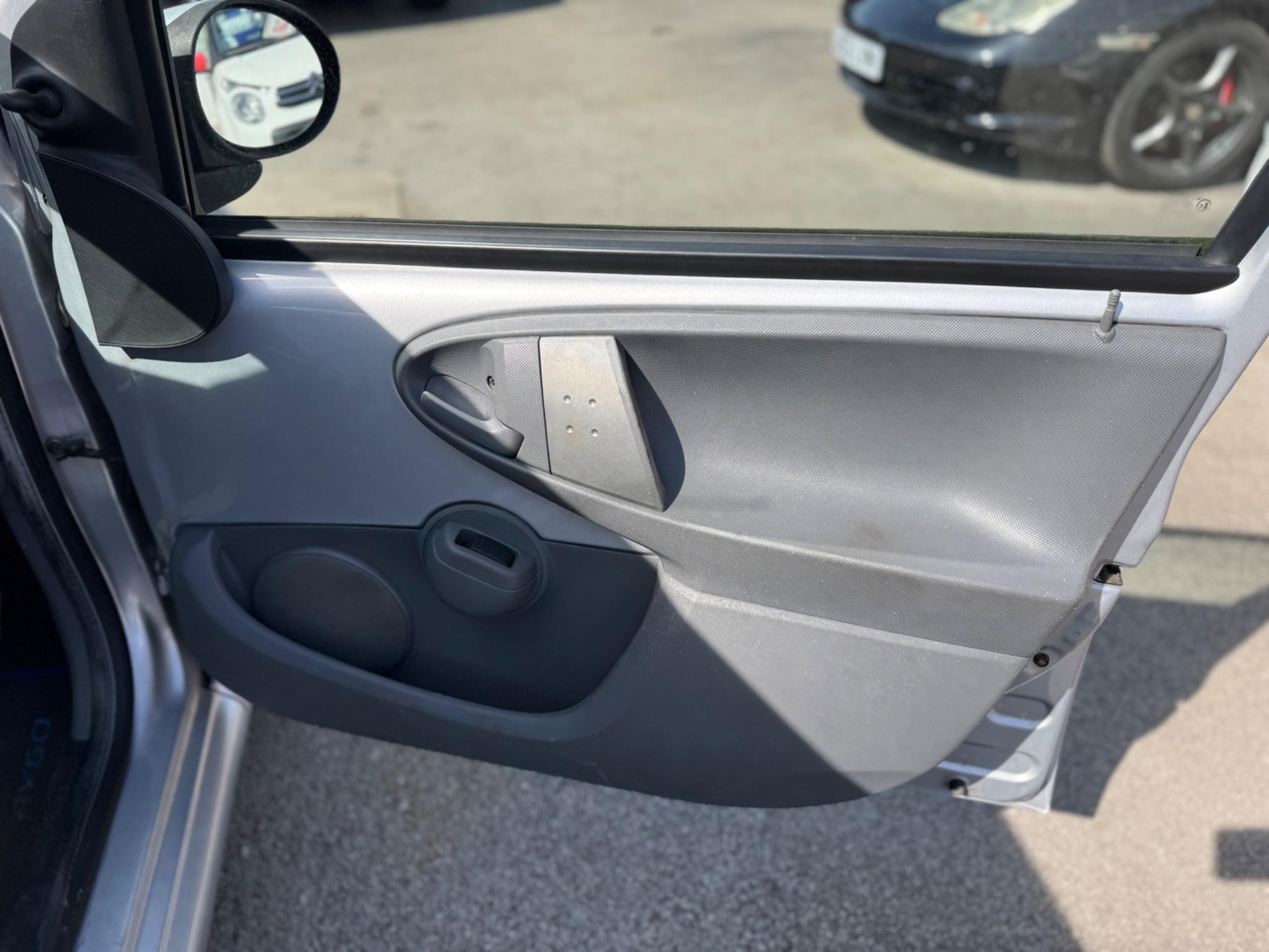 Toyota Aygo 1.0 VVT-i Platinum Euro 4 5dr 5dr Manual 2009