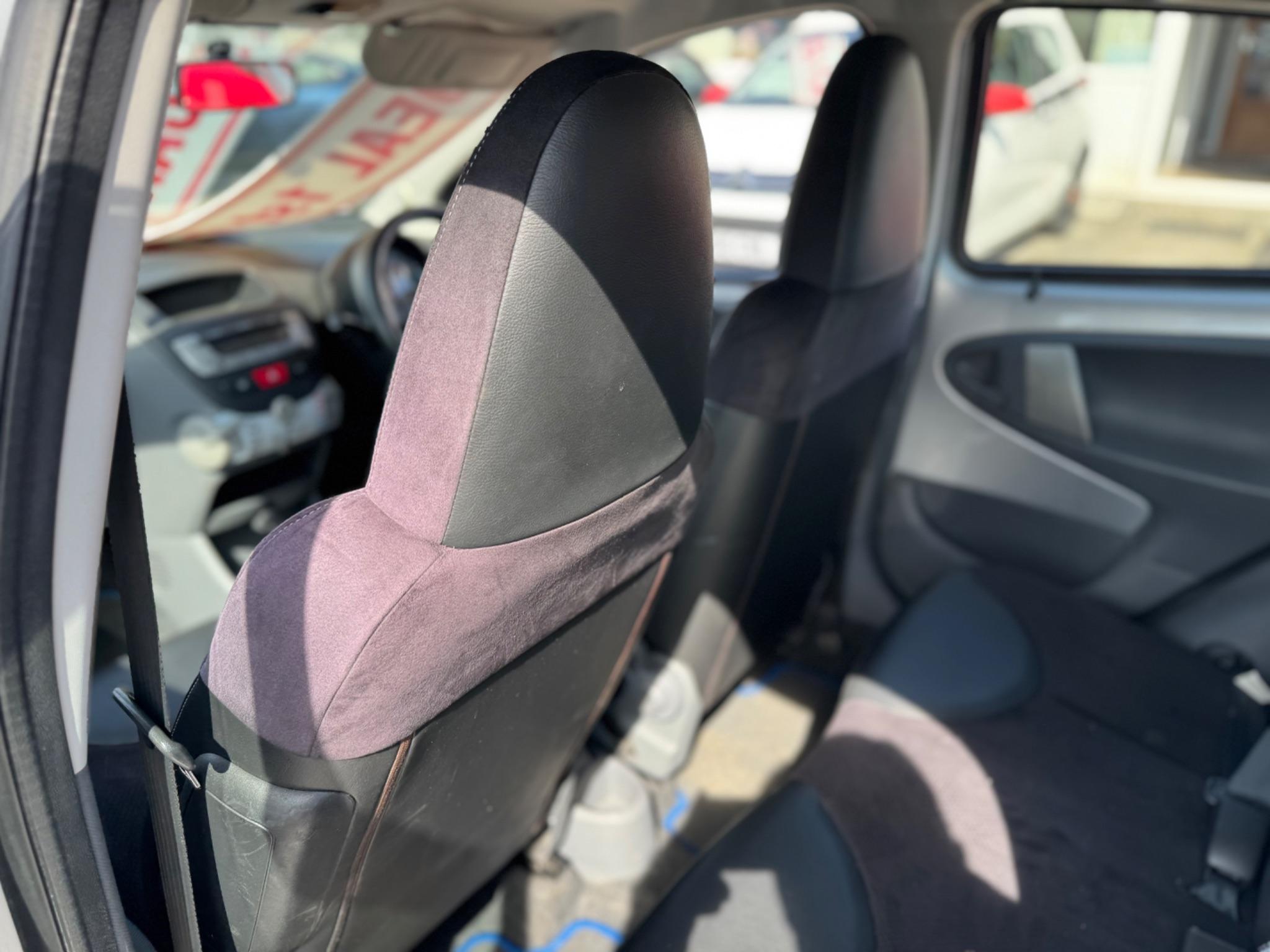 Toyota Aygo 1.0 VVT-i Platinum Euro 4 5dr 5dr Manual 2009