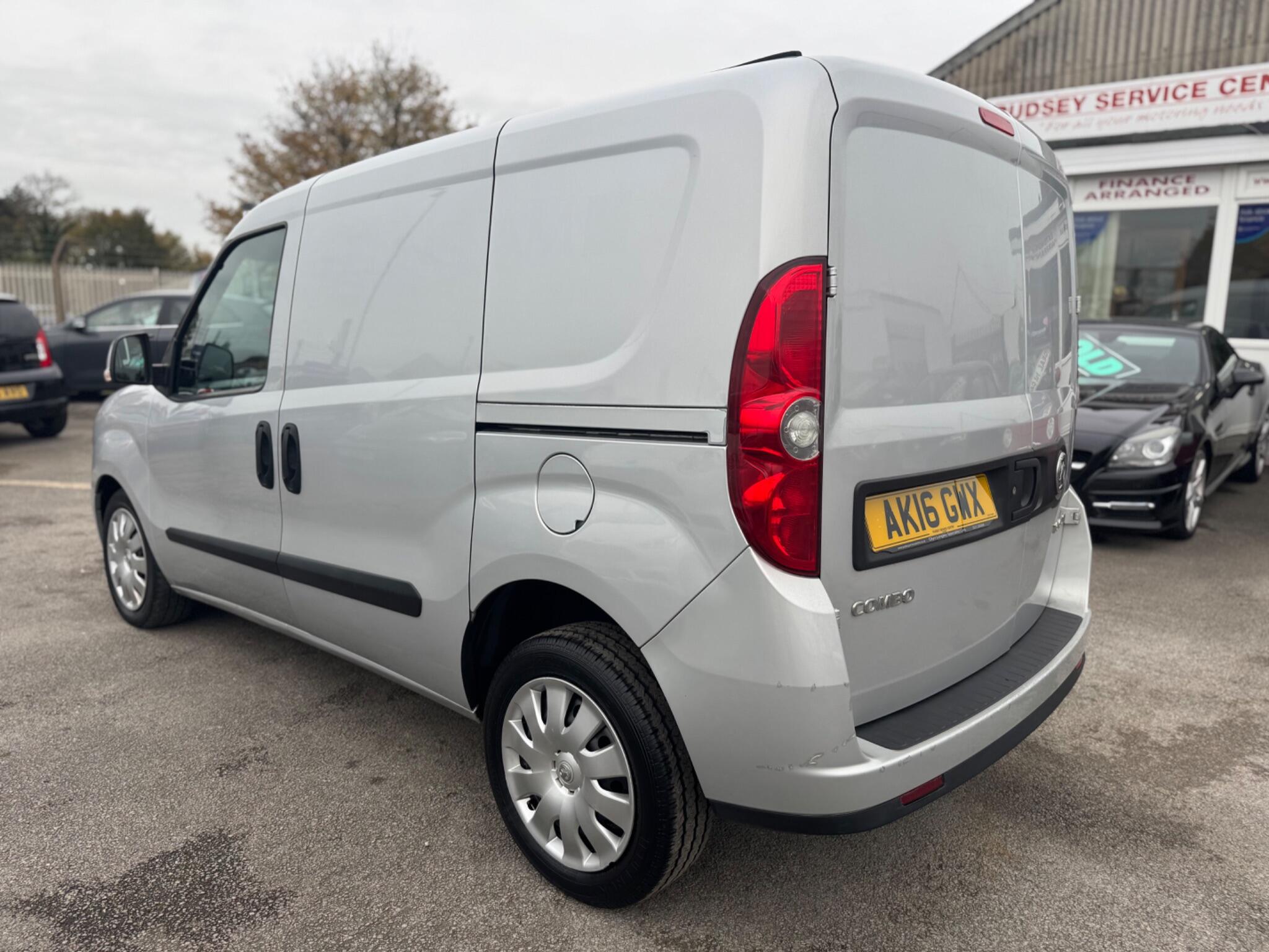 Vauxhall Combo 1.6 CDTi 2300 16v Sportive FWD L1 H1 (s/s) 3dr 3dr Manual 2016