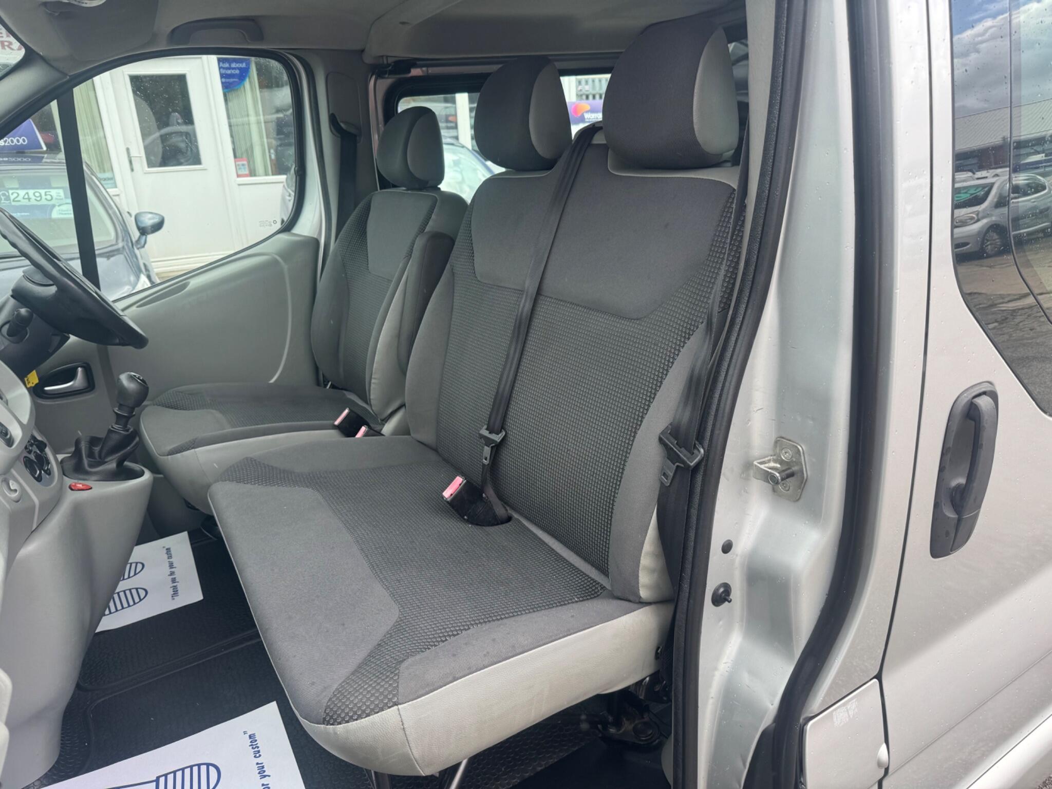 Vauxhall Vivaro 2.0 2900 CDTi Sportive Crew Van FWD L3 5dr 5dr Manual 2008