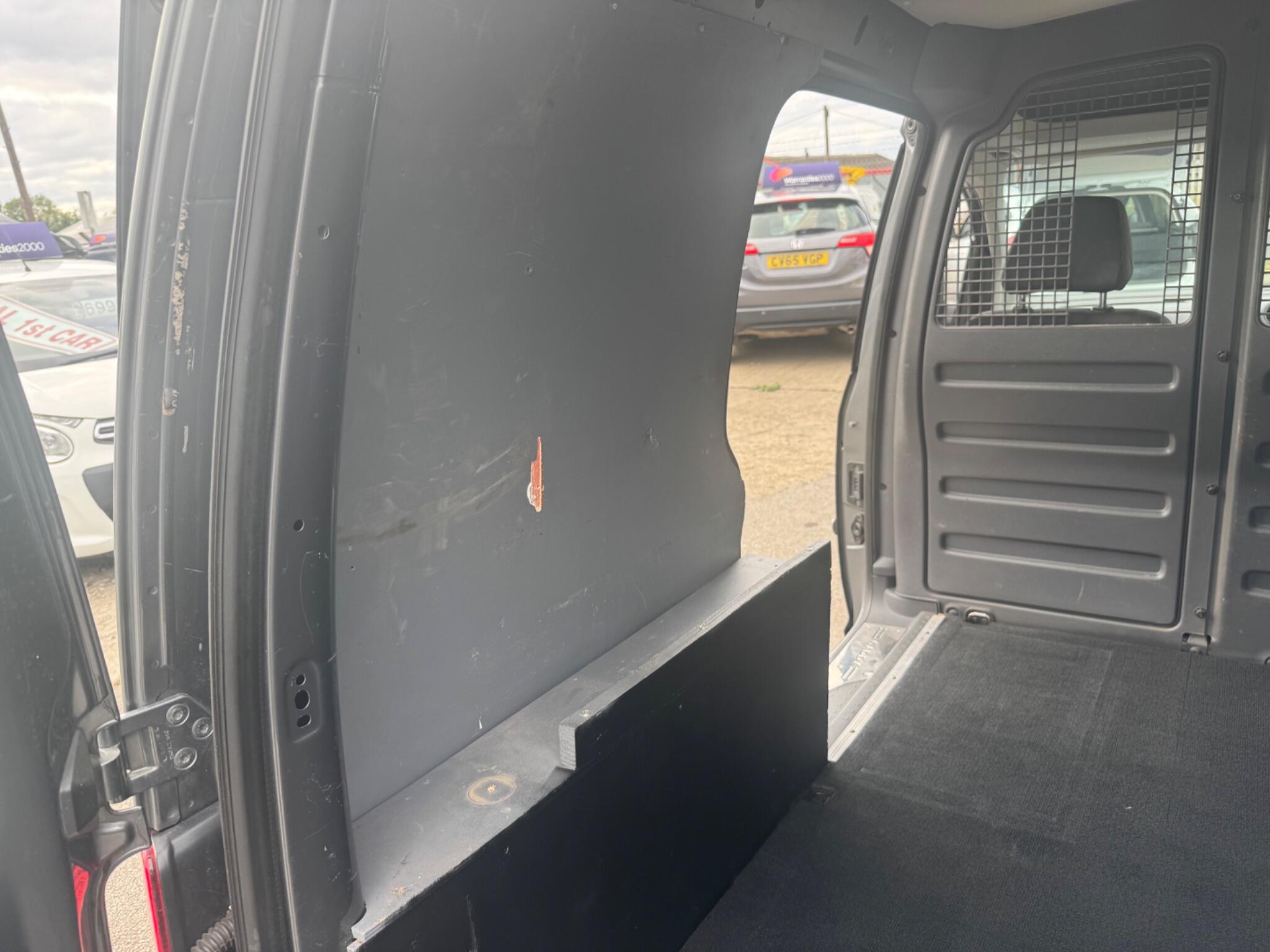 Volkswagen Caddy 1.6 TDI C20 Trendline L1 H1 4dr 4dr Manual 2014