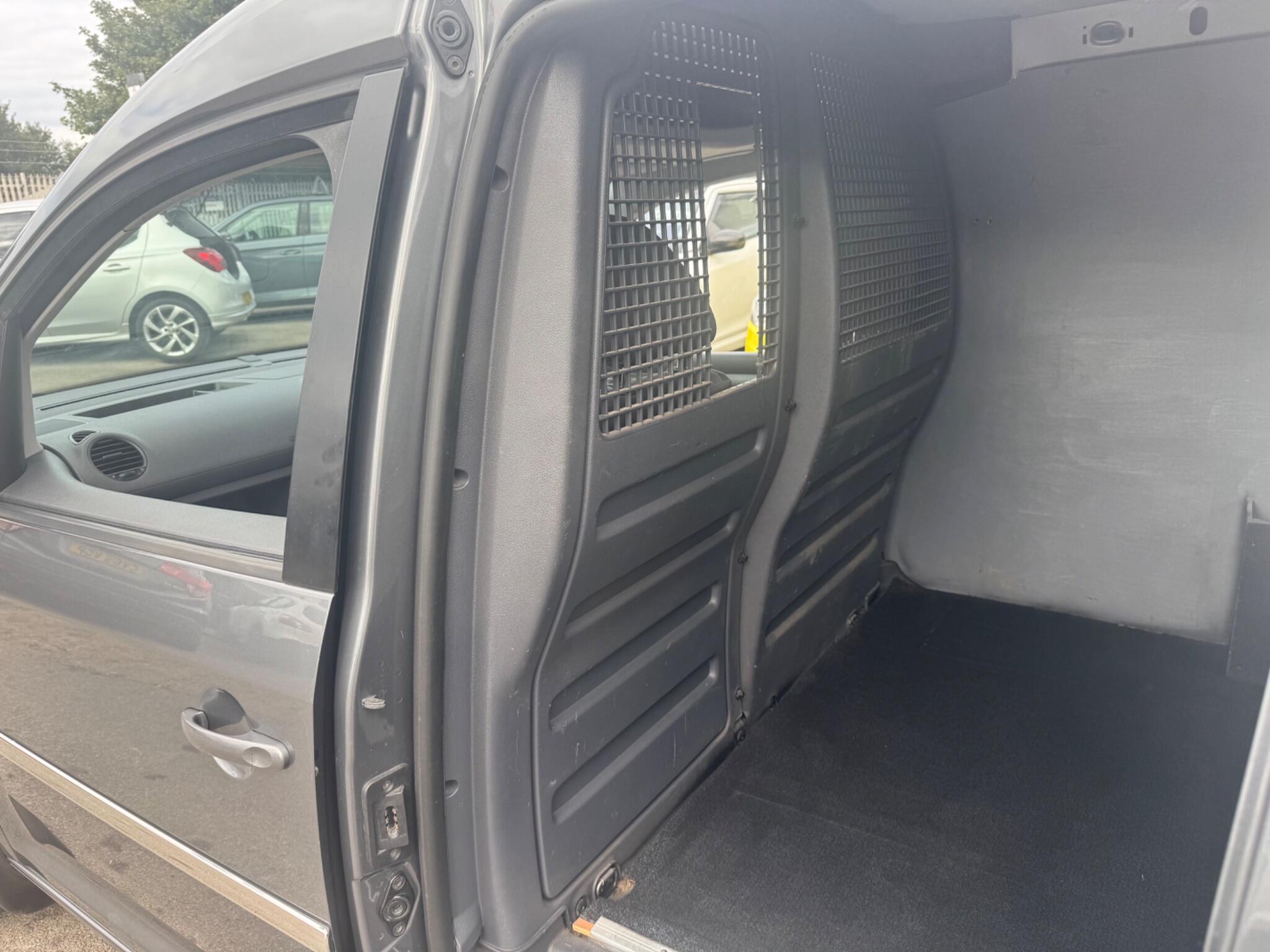 Volkswagen Caddy 1.6 TDI C20 Trendline L1 H1 4dr 4dr Manual 2014