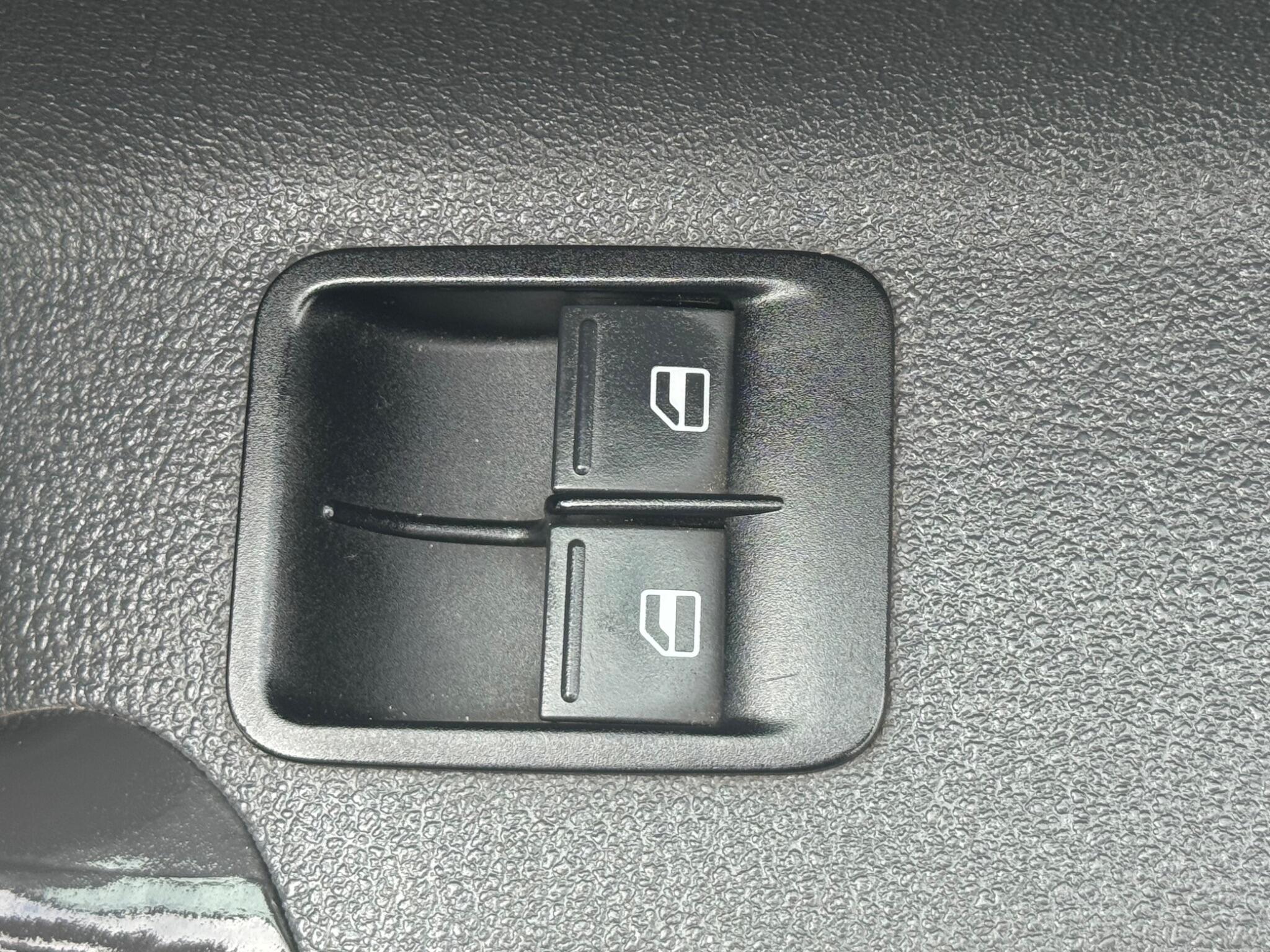 Volkswagen Caddy 1.6 TDI C20 Trendline L1 H1 4dr 4dr Manual 2014