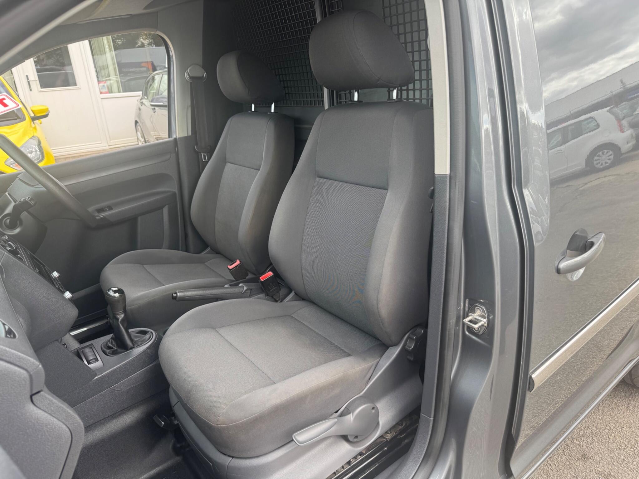 Volkswagen Caddy 1.6 TDI C20 Trendline L1 H1 4dr 4dr Manual 2014