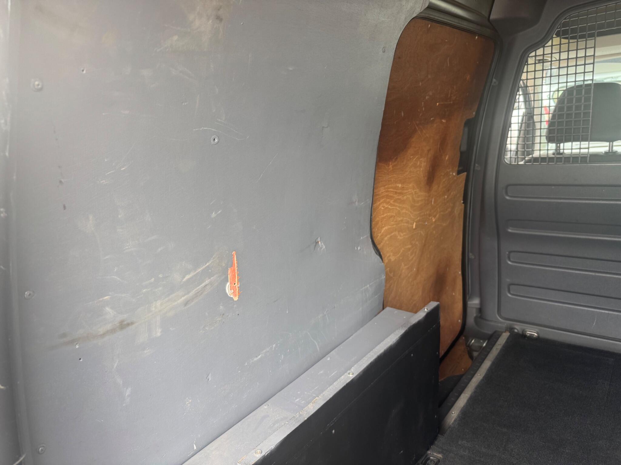 Volkswagen Caddy 1.6 TDI C20 Trendline L1 H1 4dr 4dr Manual 2014