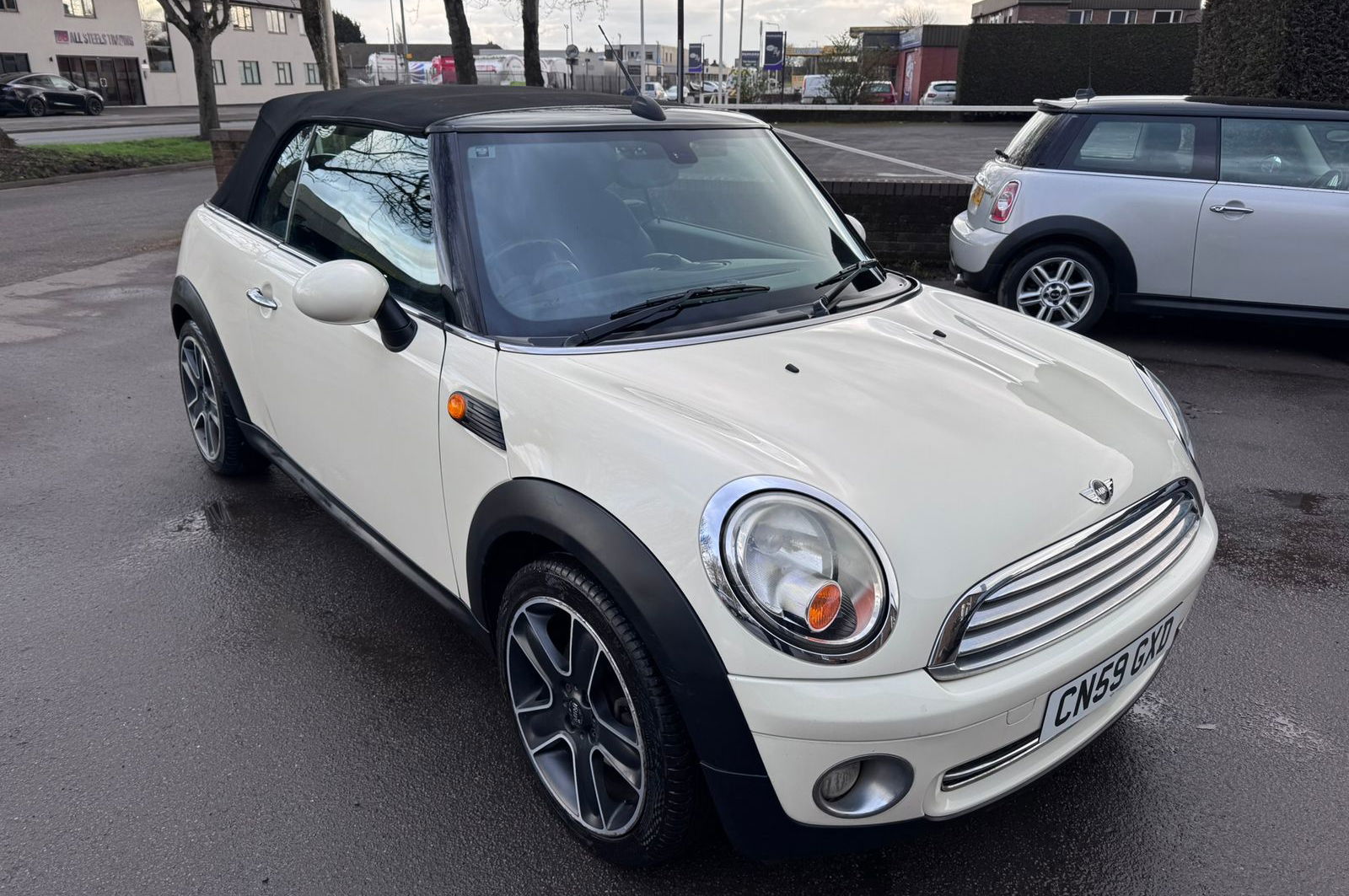 None COOPER HATCHBACK 3DR PETROL STEPTRONIC EURO 4 120 PS 4,495 83,557 PETROL... photo