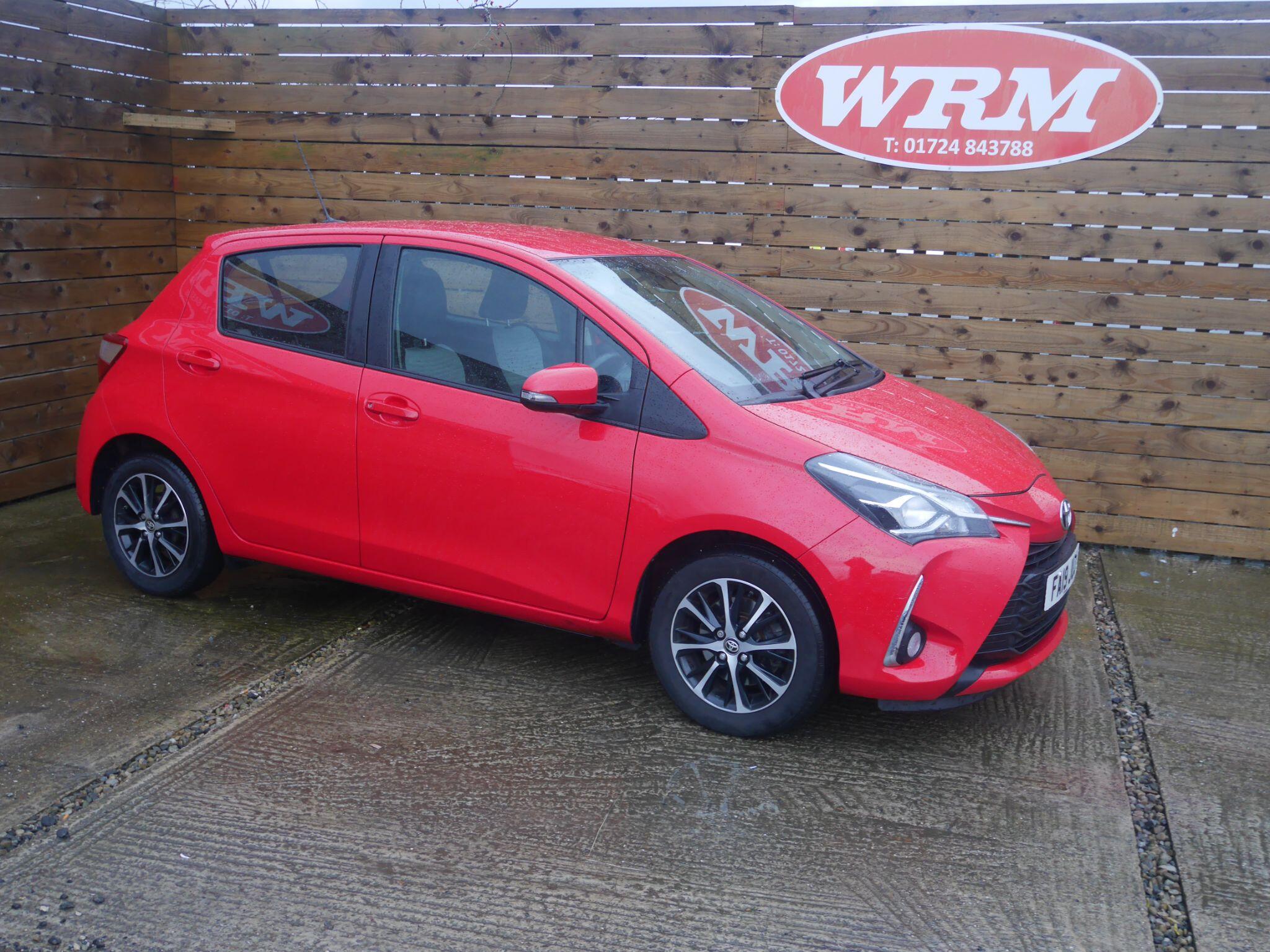 2019 Toyota Yaris 1.5 VVT-i Icon Tech Hatchback 5dr Petrol Manual Euro 6 (111 ps), exterior view 3