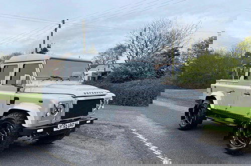 Land Rover DEFENDER 110