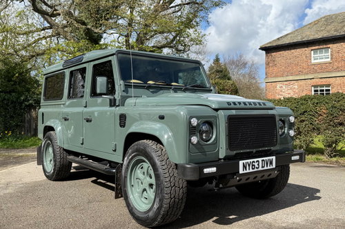 Land Rover DEFENDER 110