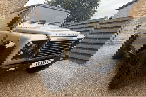 Land Rover Defender 90