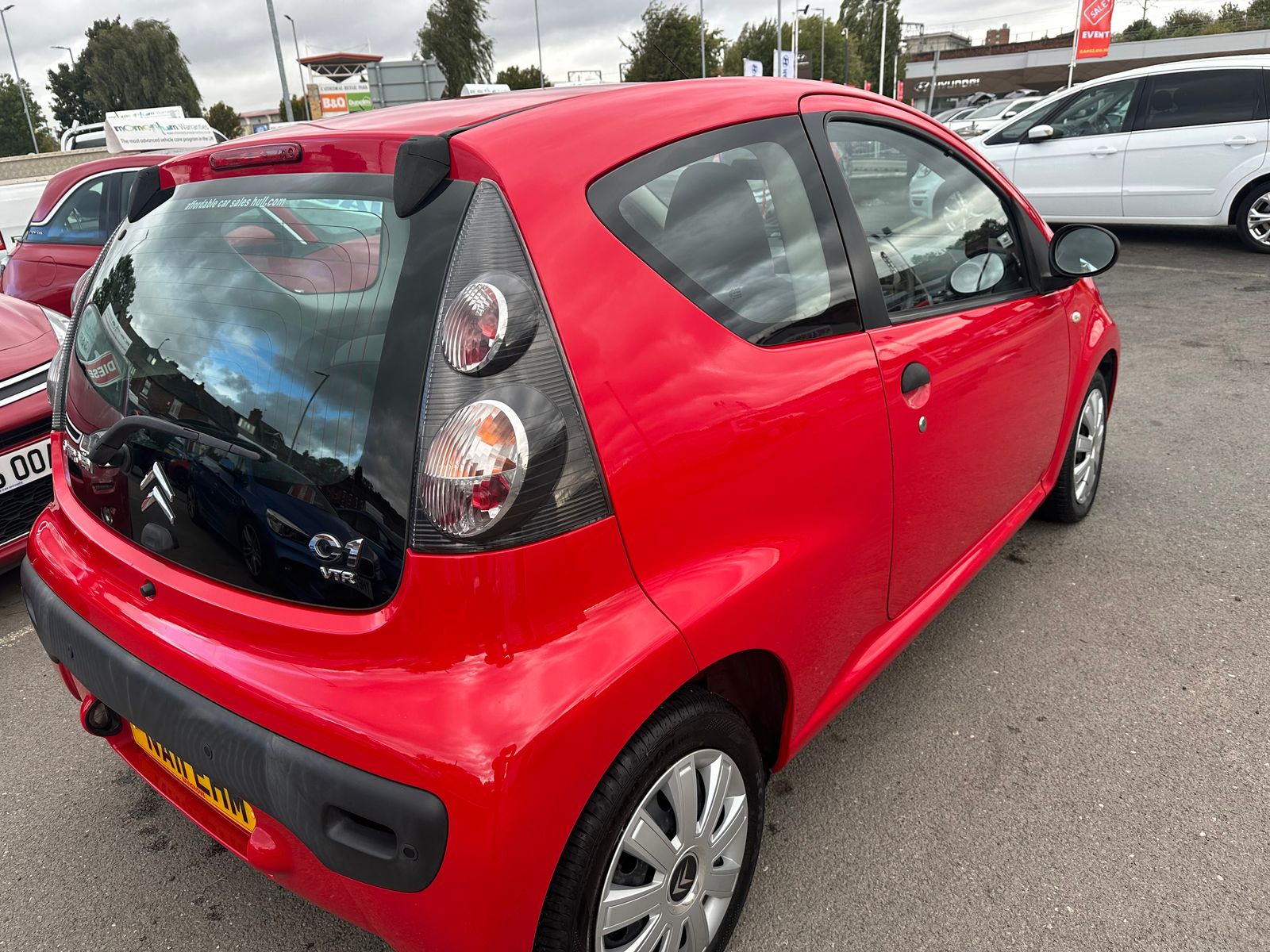 Citroen C1 1.0L VTR Hatchback 3dr Petrol Manual Euro 5 (68 bhp) 3dr Manual 2011