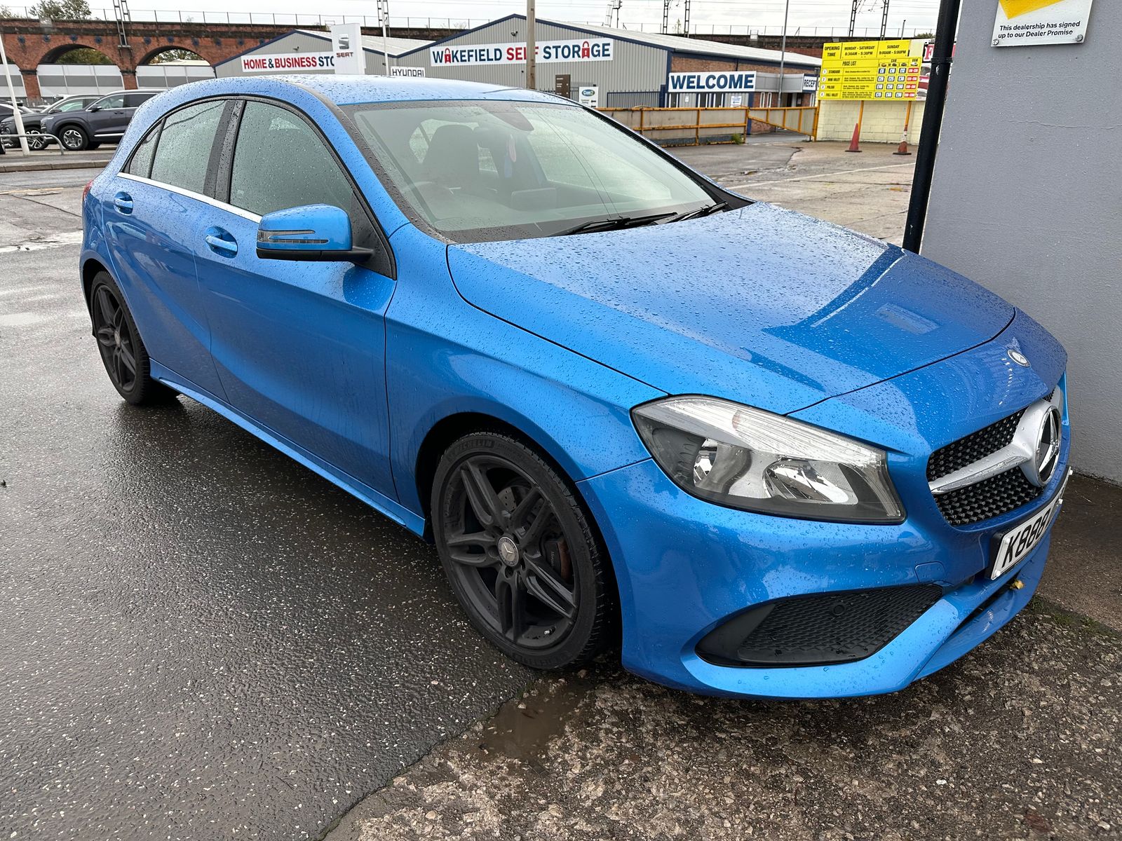 Mercedes-Benz A-CLASS 1.5L A 180 D AMG Line Auto Hatchback 5dr Diesel Automatic Euro 6 (107 bhp) 5dr Automatic 2017