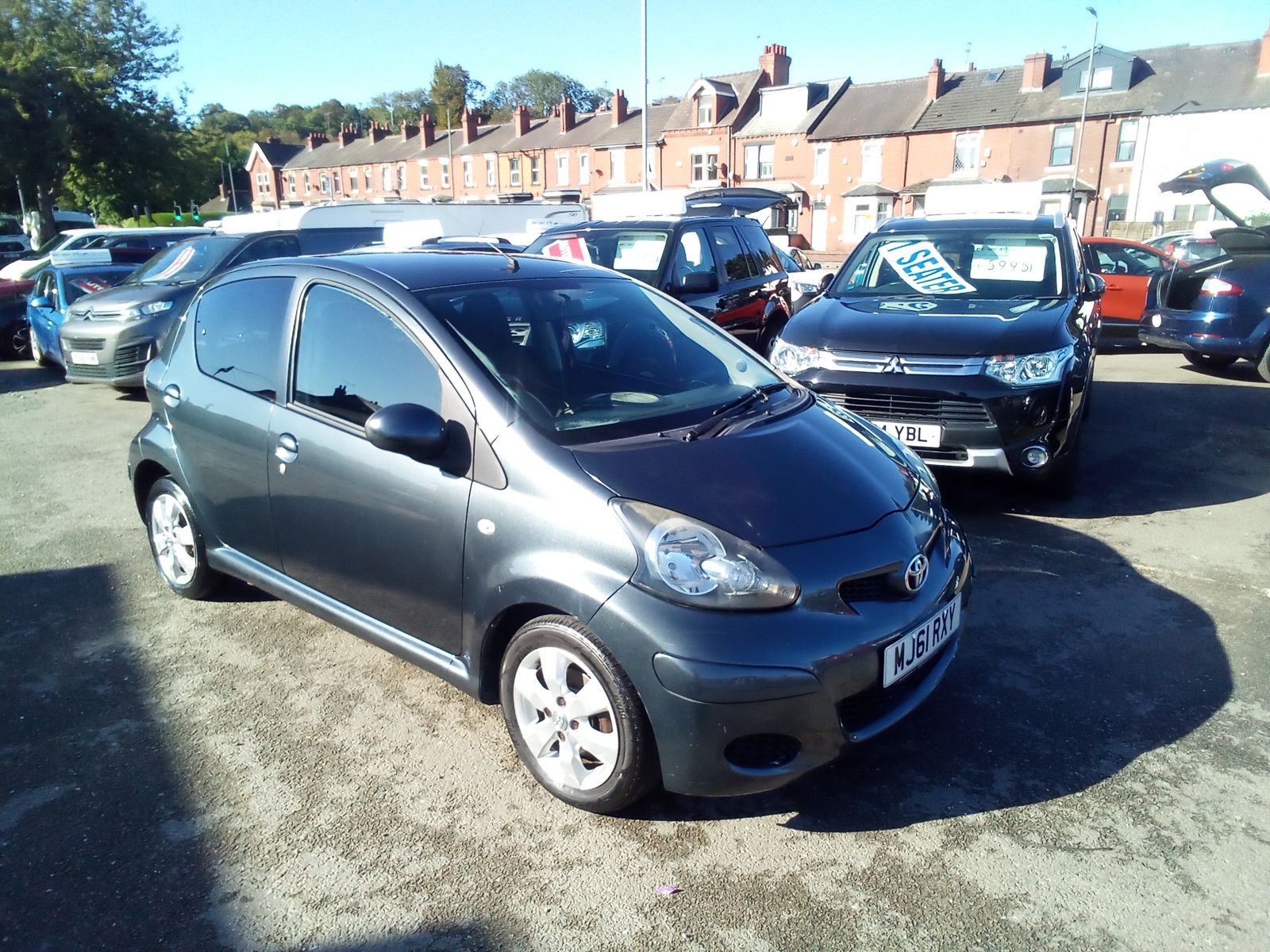 Toyota Aygo 1.0L Go VVT-i Hatchback 5dr Petrol Manual Euro 5 (67 bhp) 5dr Manual 2011