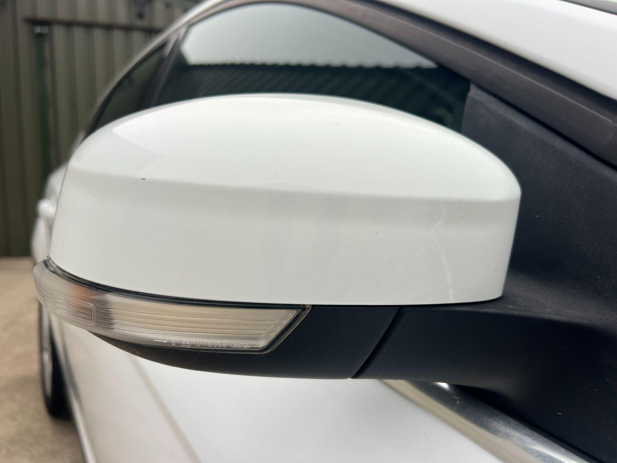 Ford Focus 1.6 TDCi Zetec Euro 5 (s/s) 5dr 5dr Manual 2015
