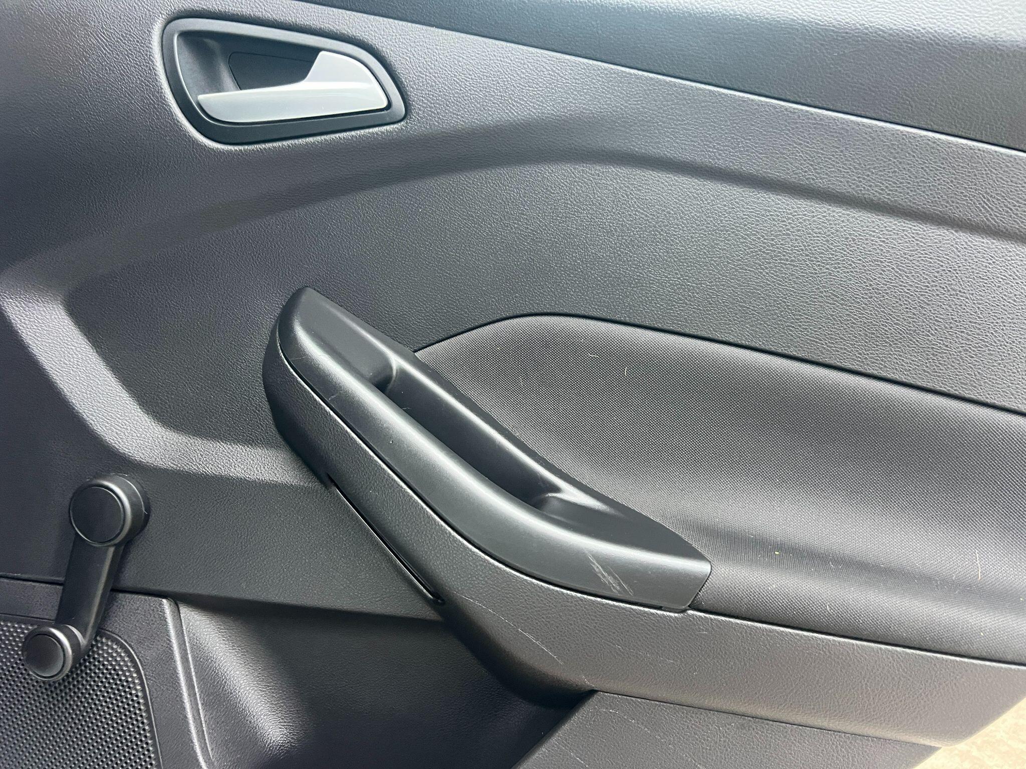 Ford Focus 1.6 TDCi Zetec Euro 5 (s/s) 5dr 5dr Manual 2015