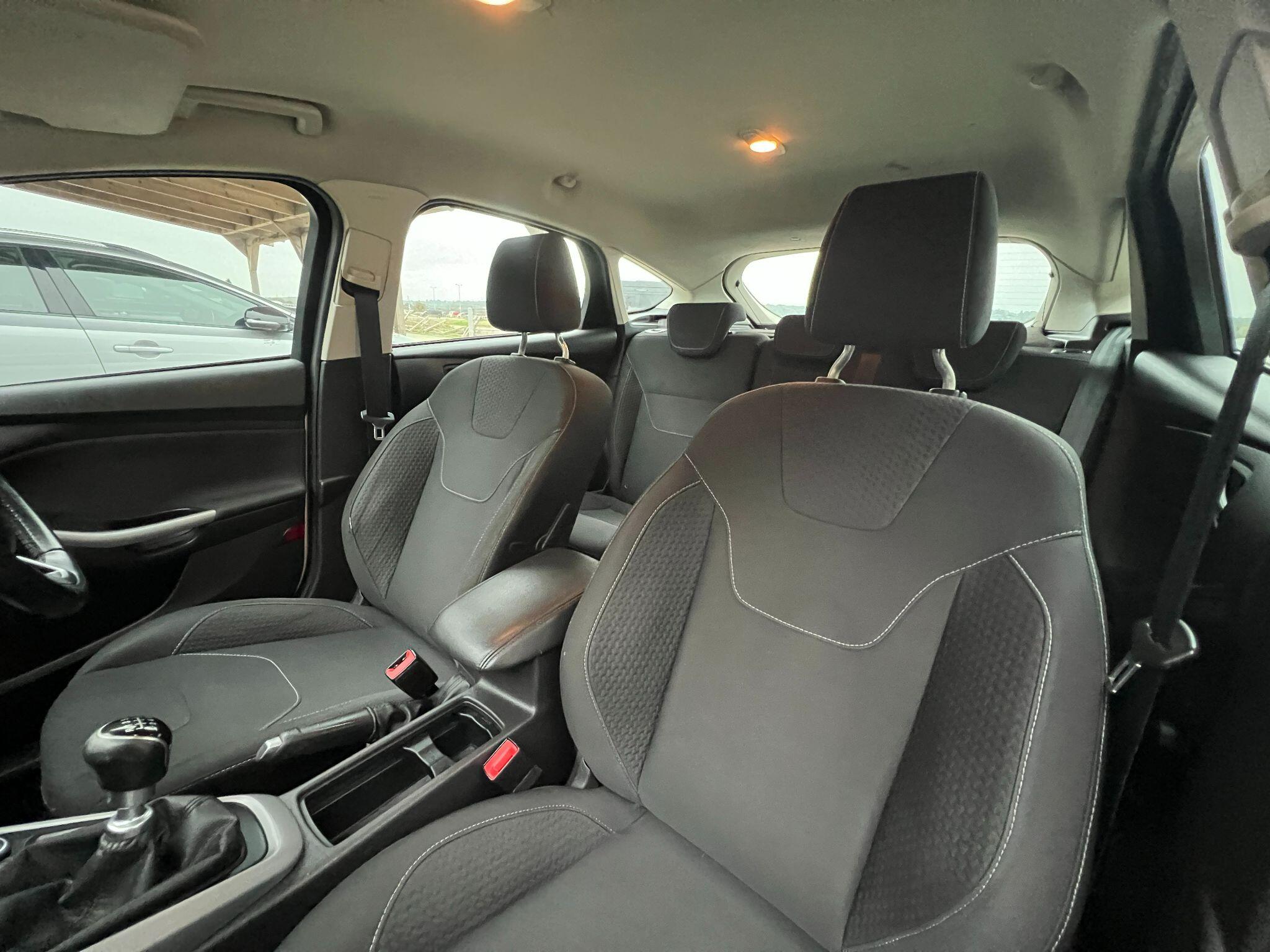 Ford Focus 1.6 TDCi Zetec Euro 5 (s/s) 5dr 5dr Manual 2015