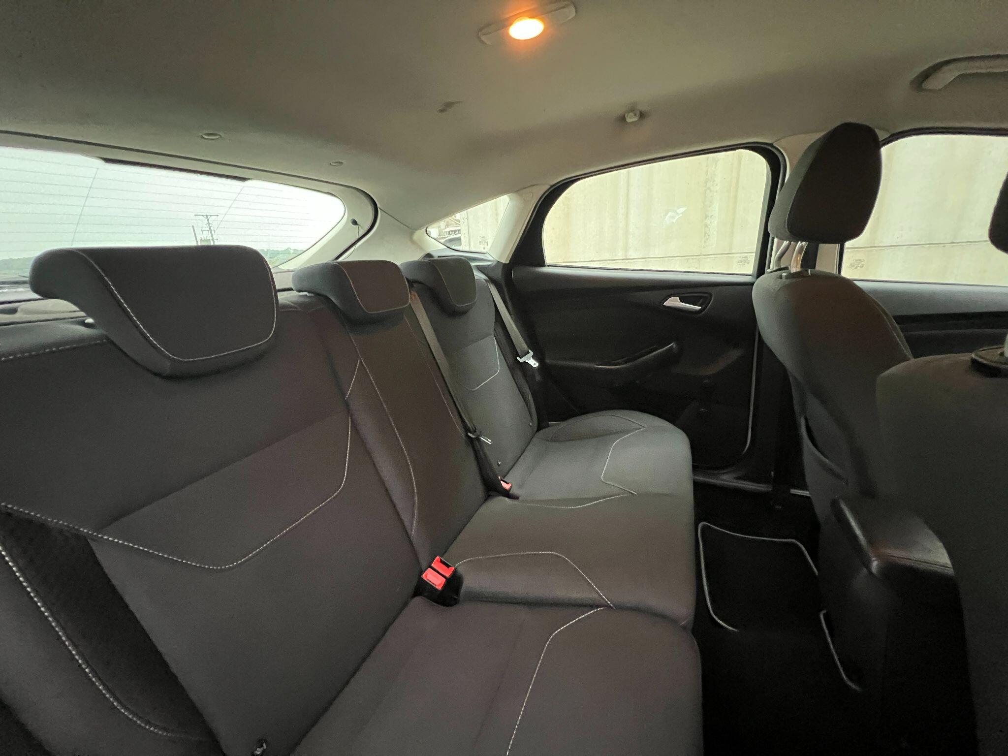 Ford Focus 1.6 TDCi Zetec Euro 5 (s/s) 5dr 5dr Manual 2015