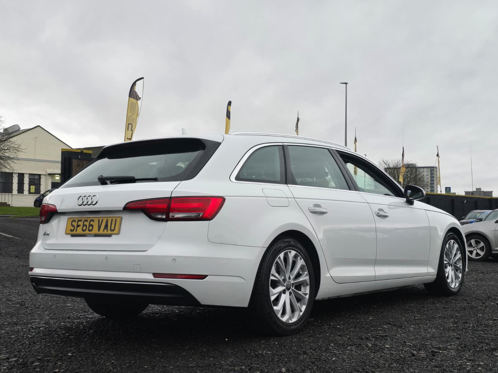 Audi A4 2.0L SE Ultra TDI Estate 5dr Diesel Manual Euro 6 (148 bhp) 5dr Manual 2025
