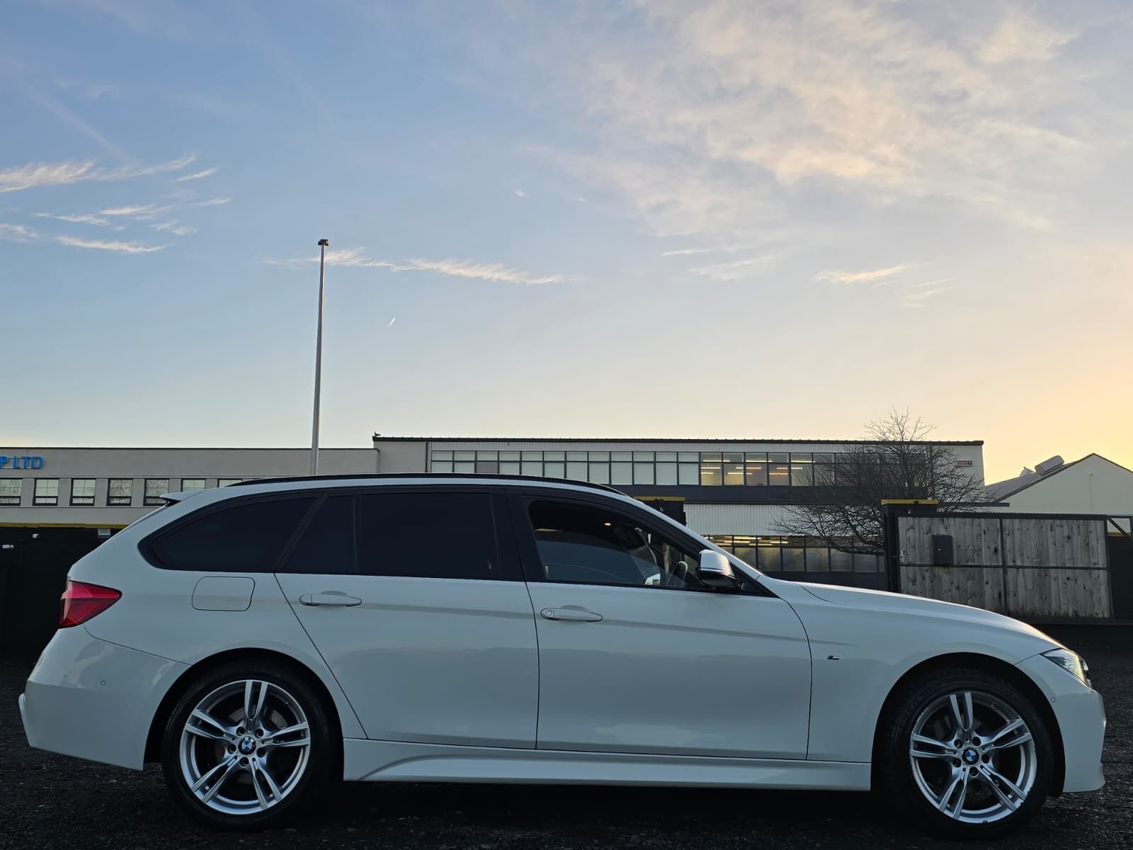 BMW 3 Series 2.0L 320d xDrive M Sport Auto Estate 5dr Diesel Automatic Euro 6 (188 bhp) 5dr Automatic 2025