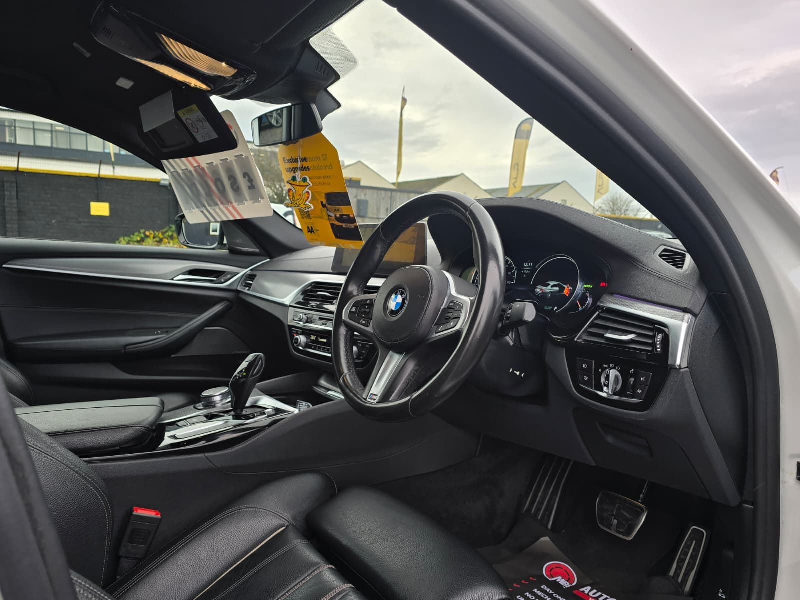 BMW 5 Series 2.0L 520d xDrive M Sport Auto Saloon 4dr Diesel Automatic Euro 6 (188 bhp) 4dr Automatic 2025