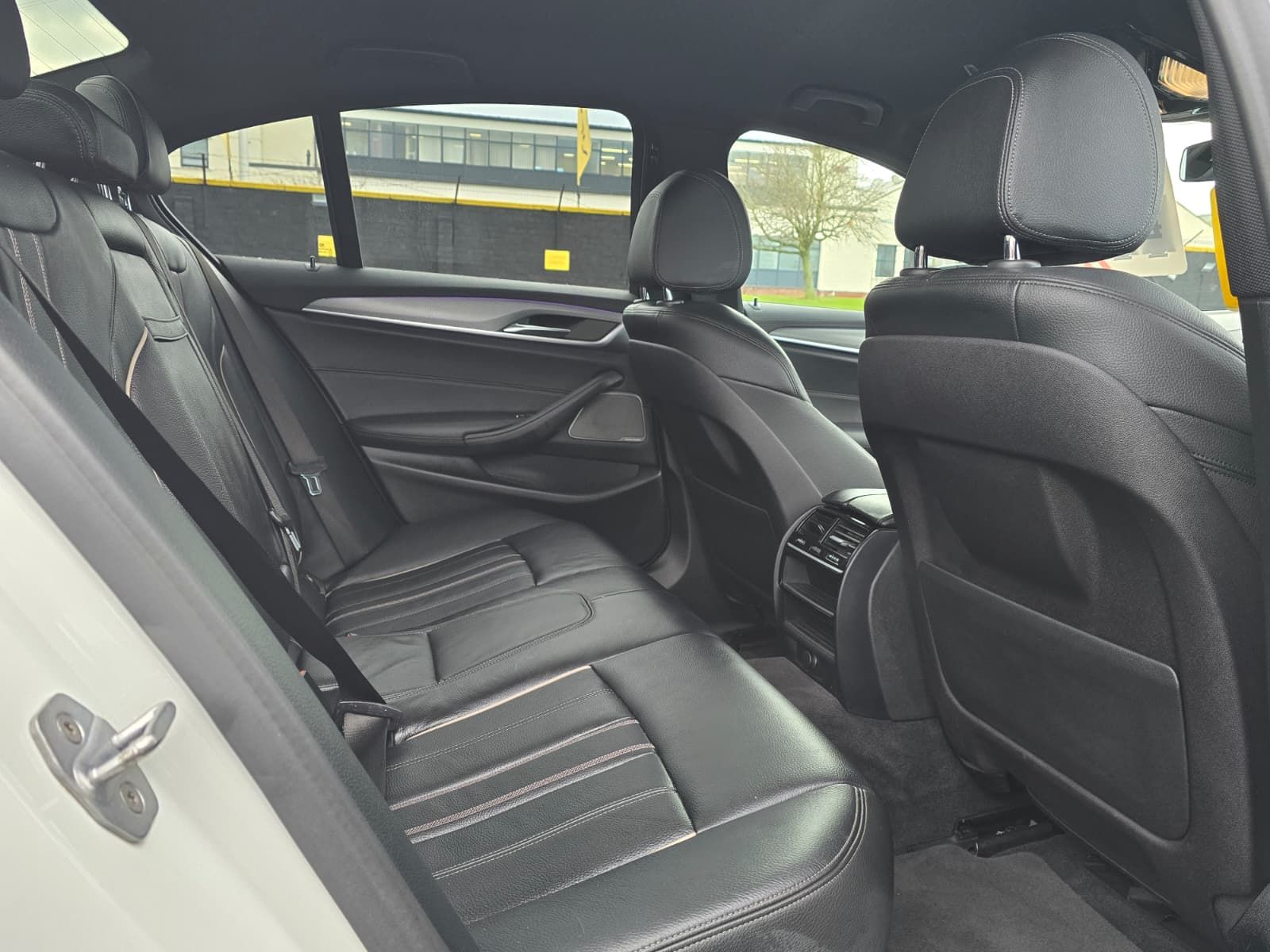 BMW 5 Series 2.0L 520d xDrive M Sport Auto Saloon 4dr Diesel Automatic Euro 6 (188 bhp) 4dr Automatic 2025