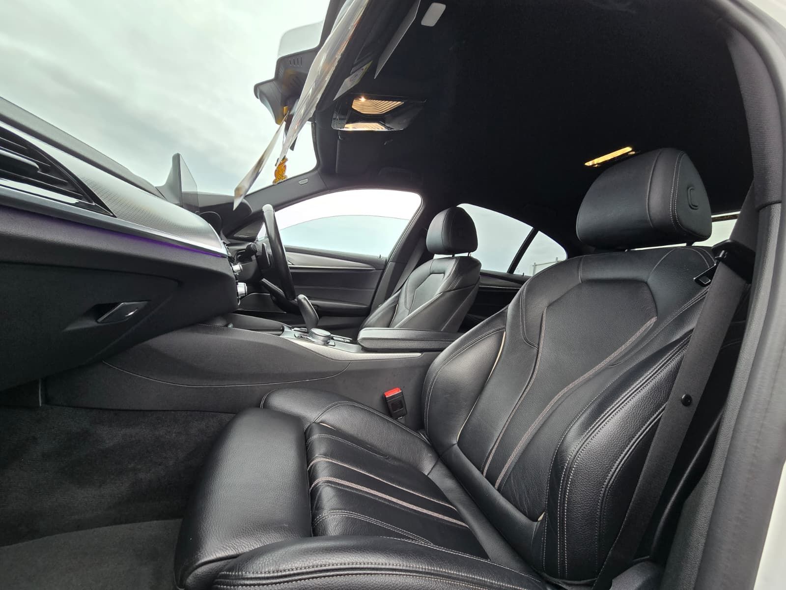 BMW 5 Series 2.0L 520d xDrive M Sport Auto Saloon 4dr Diesel Automatic Euro 6 (188 bhp) 4dr Automatic 2025