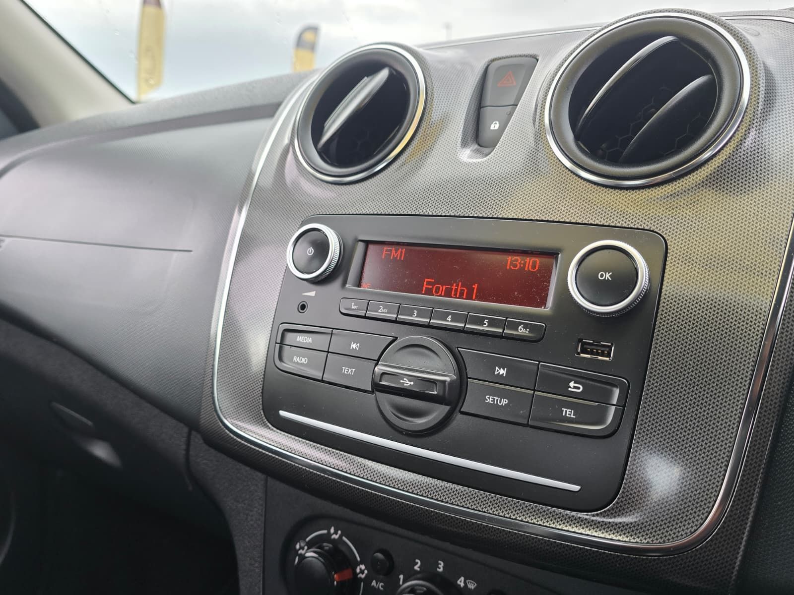 Dacia Sandero 0.9L Stepway Ambiance TCE Hatchback 5dr Petrol Manual Euro 6 (90 bhp) 5dr Manual 2025