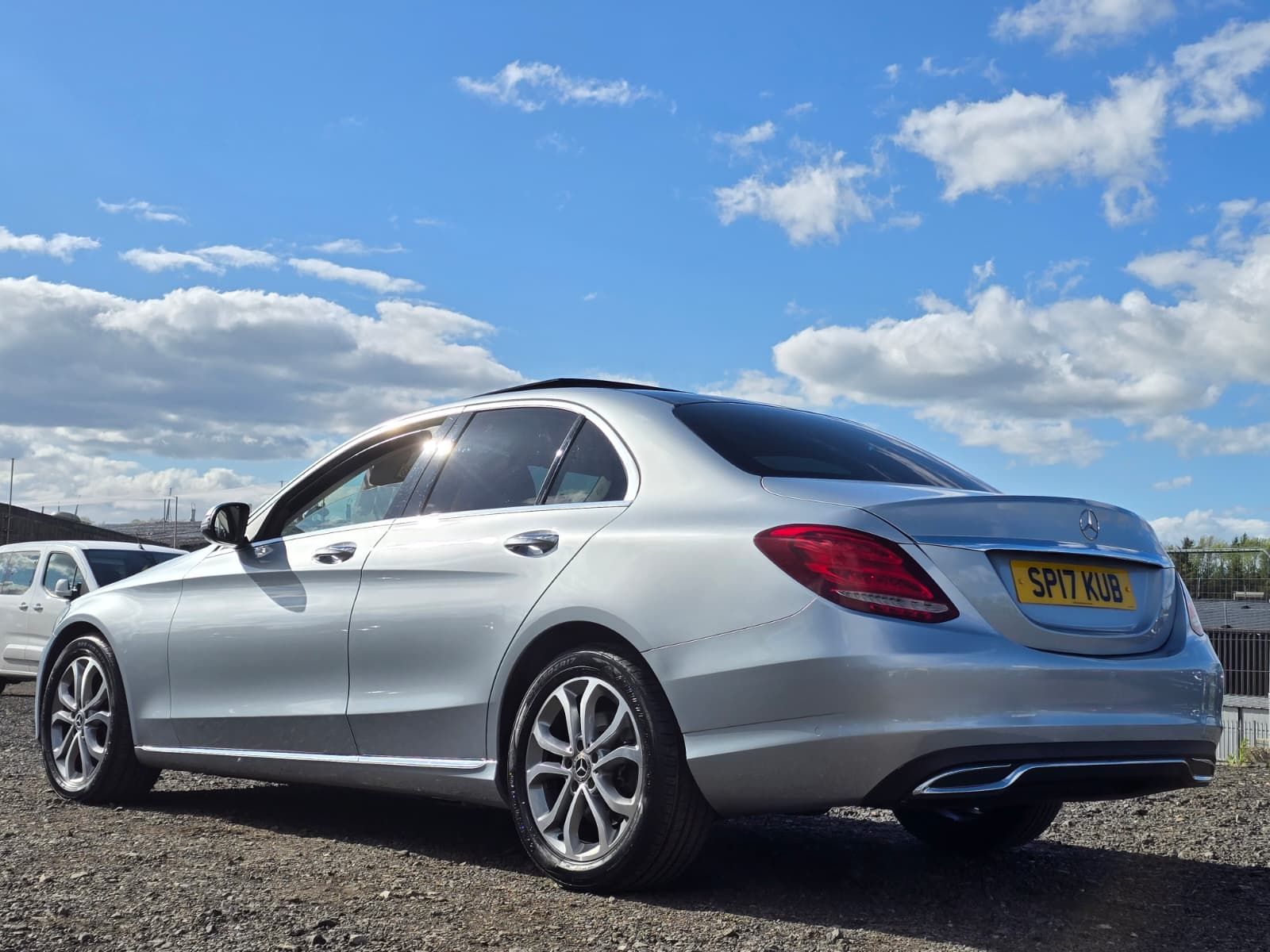 Mercedes-Benz C Class 2.1 C300dh Sport (Premium Plus) Saloon 4dr Diesel Hybrid G-Tronic+ Euro 6 (s/s) (231 ps) 4dr Automatic 2026