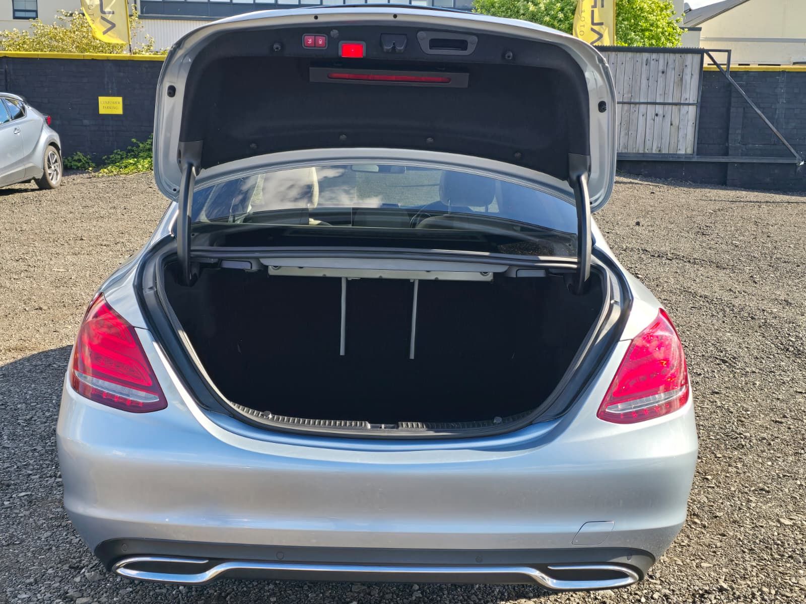 Mercedes-Benz C Class 2.1 C300dh Sport (Premium Plus) Saloon 4dr Diesel Hybrid G-Tronic+ Euro 6 (s/s) (231 ps) 4dr Automatic 2026