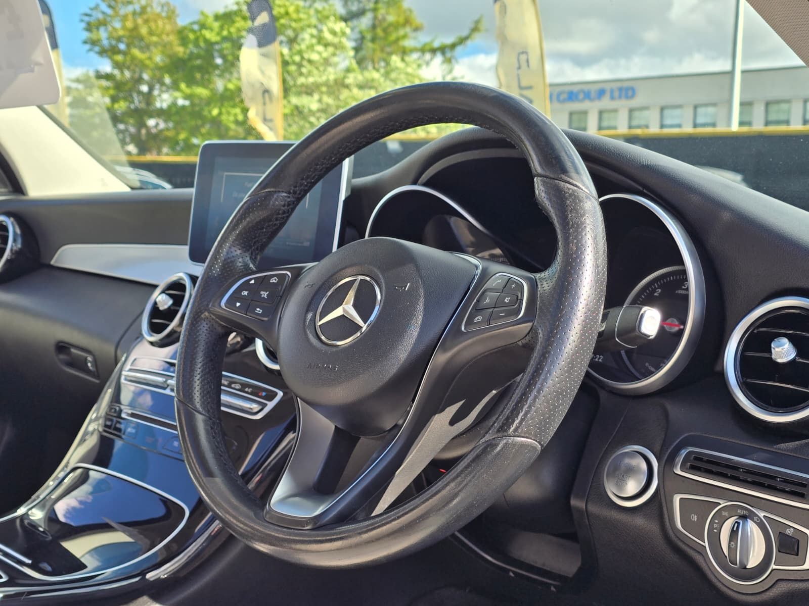 2017 Mercedes-Benz C Class 2.1 C300dh Sport (Premium Plus) Saloon 4dr Diesel Hybrid G-Tronic+ Euro 6 (s/s) (231 ps), exterior view 3