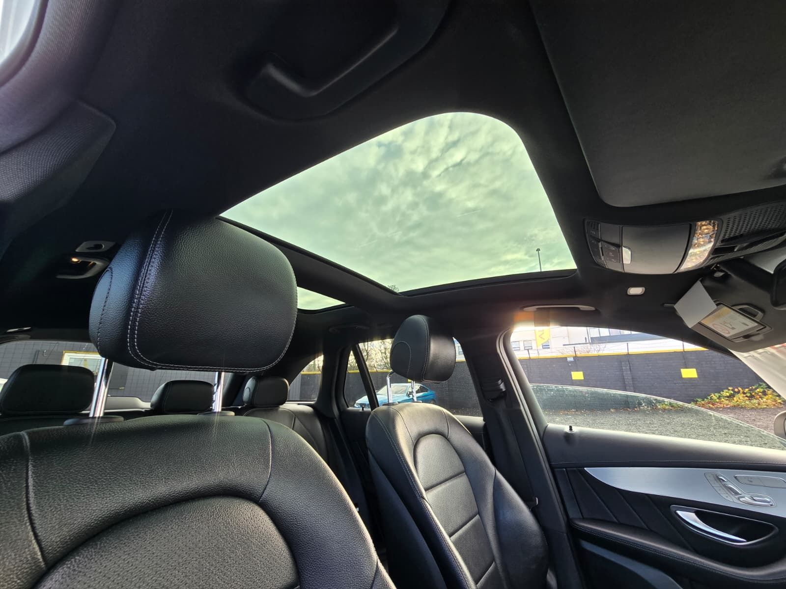 Mercedes-Benz GLC 2.1L 250 D 4Matic AMG Line Premium Auto SUV 5dr Diesel Automatic Euro 6 (201 bhp) 5dr Automatic 2025